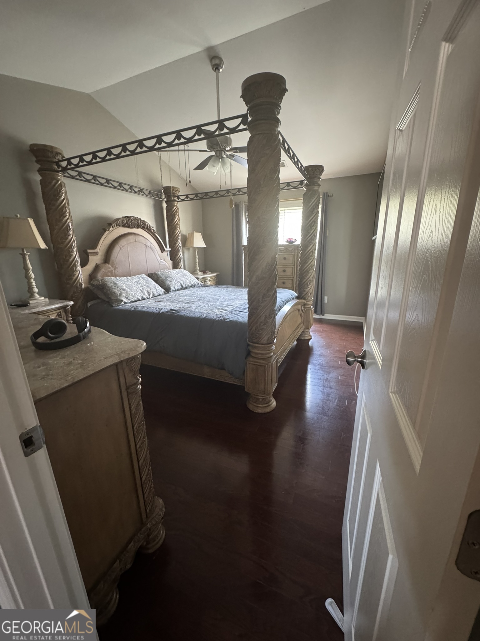584 The Boulevard Property Photo 28