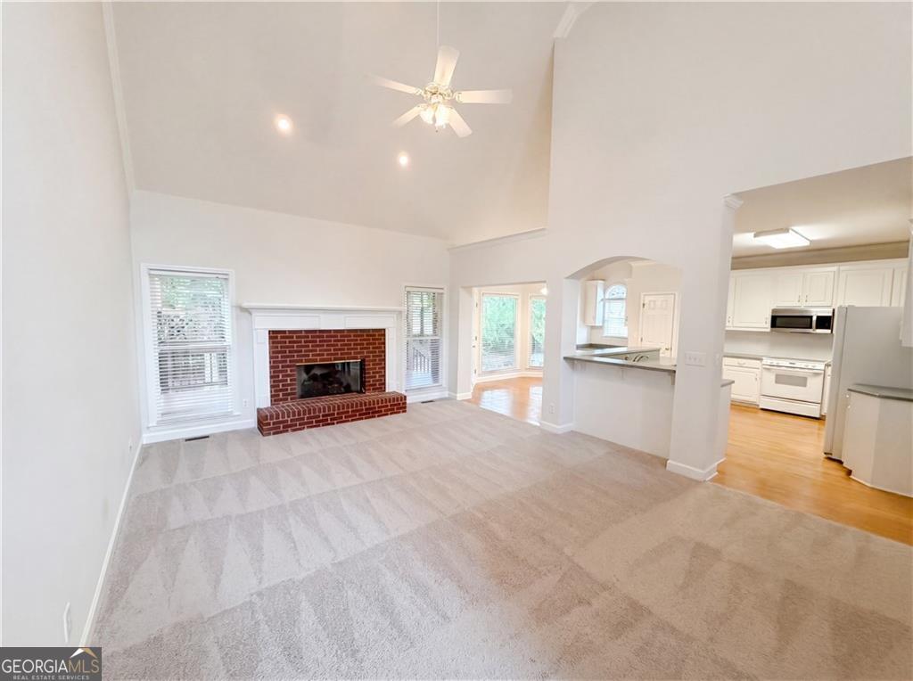 909 Mendenhall Way Property Photo 6