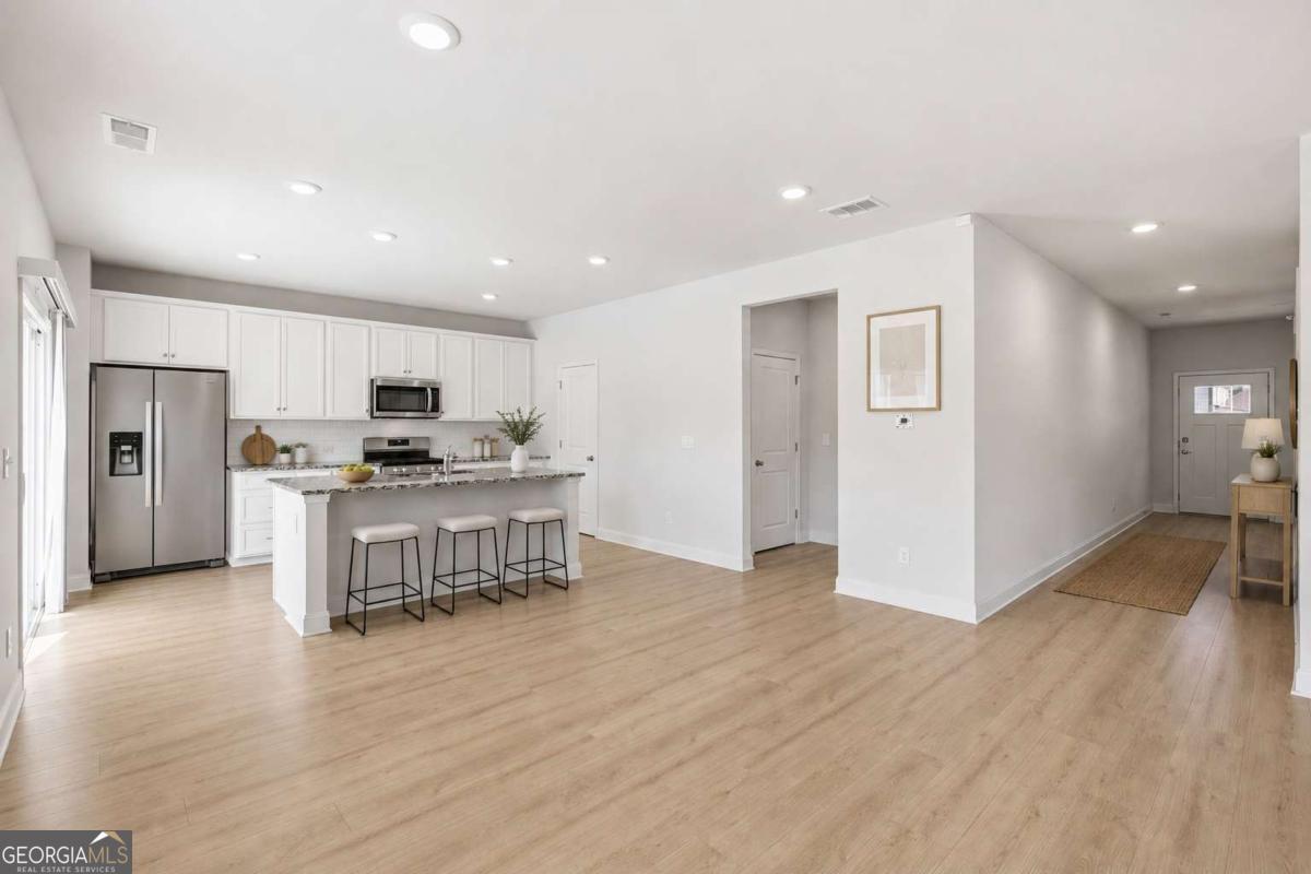 11 Dew Drop Lane Property Photo 4