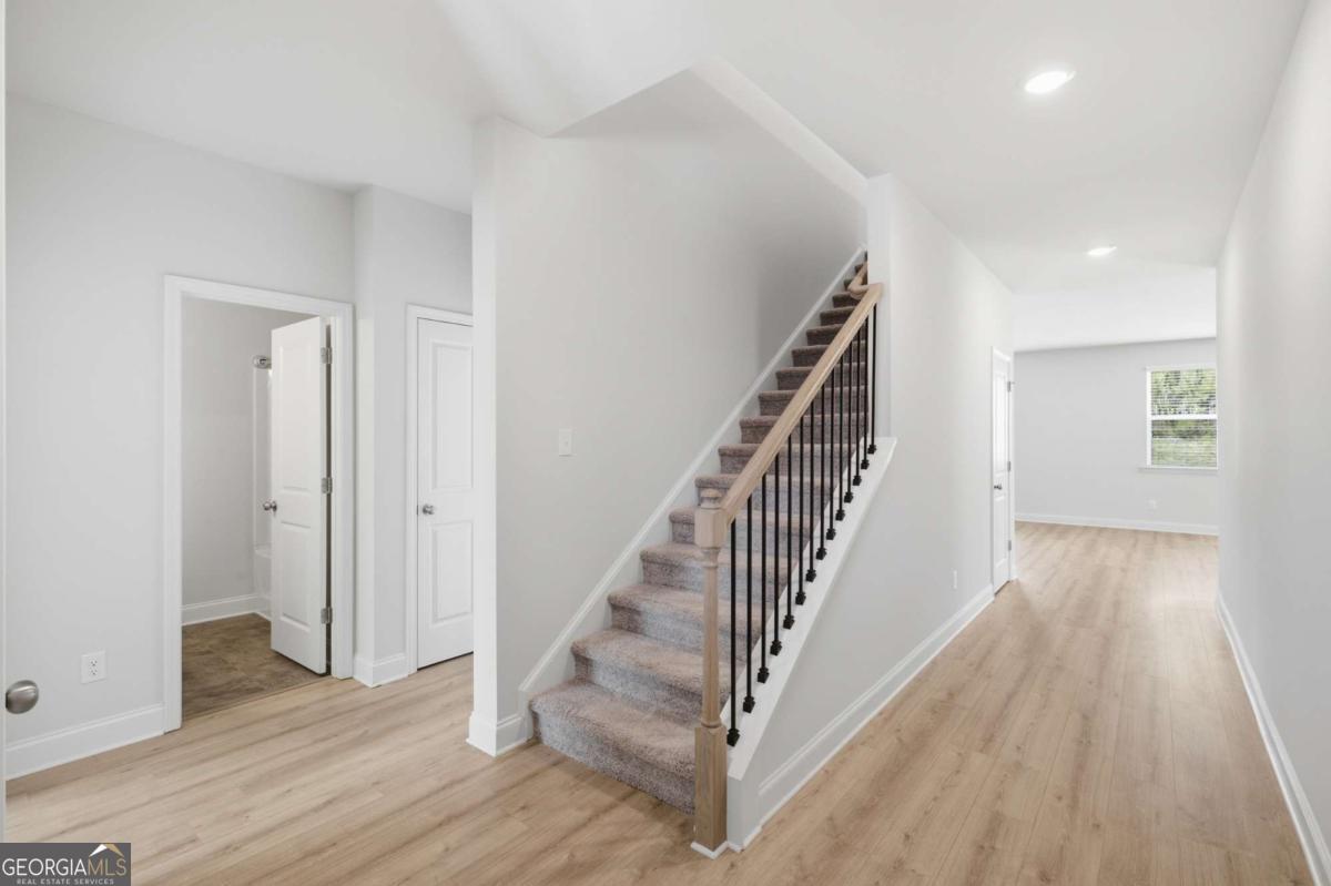 11 Dew Drop Lane Property Photo 8