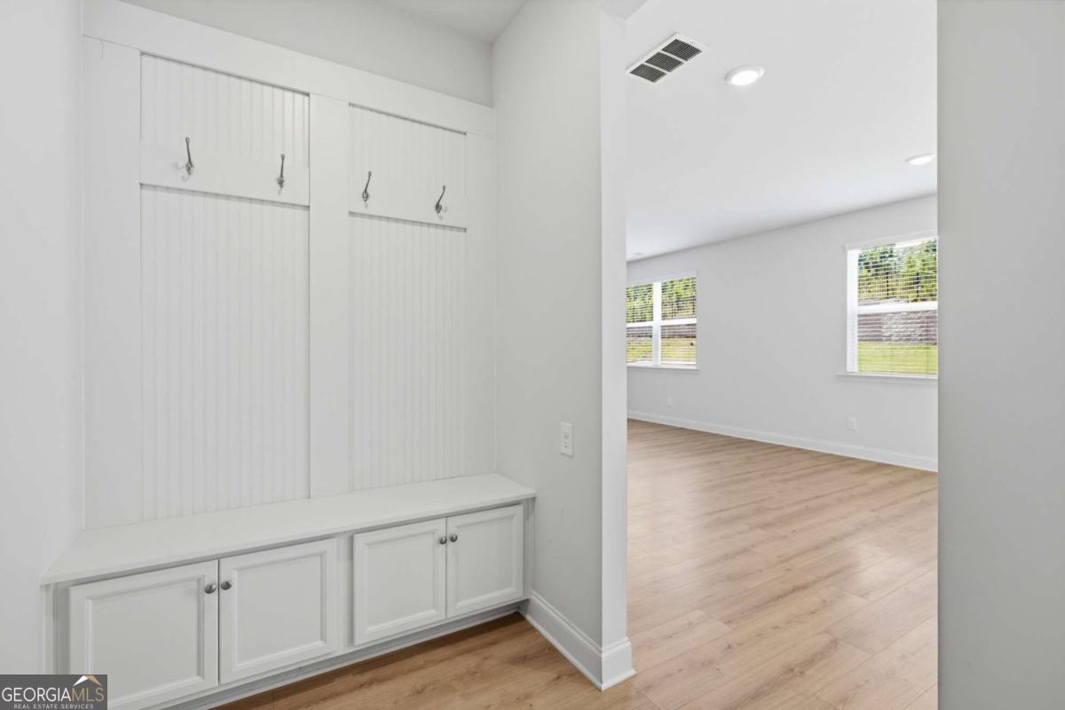 11 Dew Drop Lane Property Photo 17