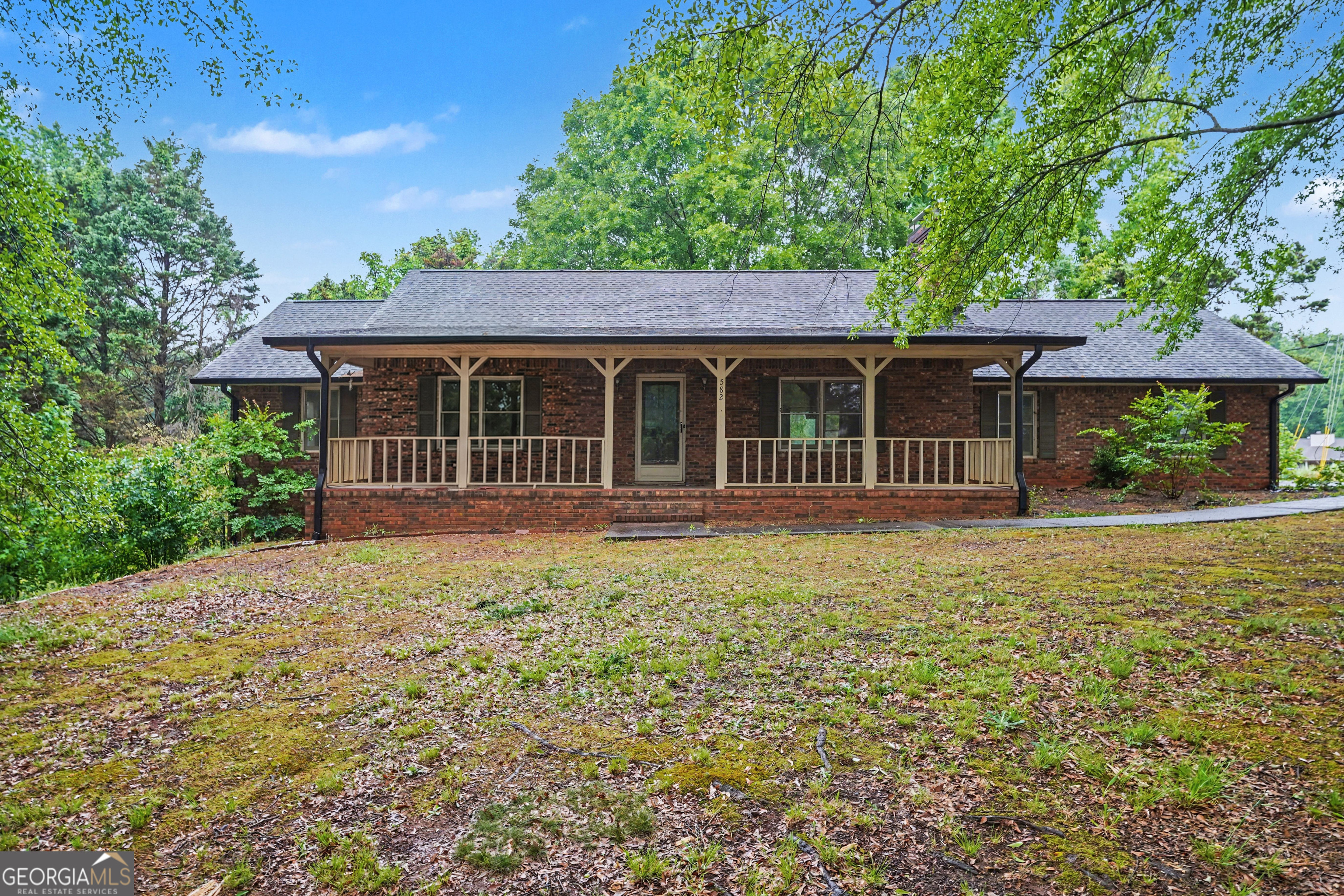 582 Highway 81 W Property Photo 1