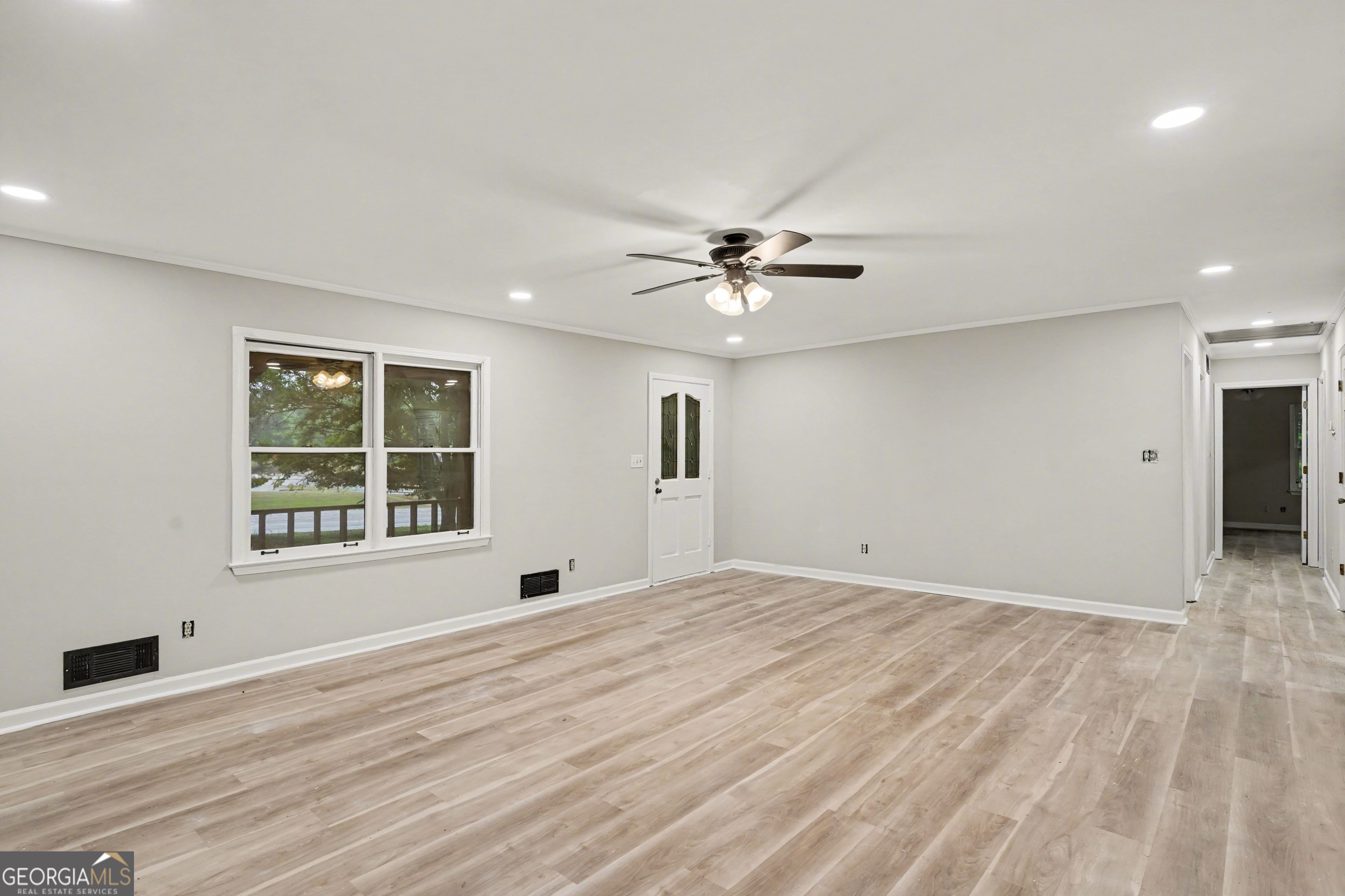 582 Highway 81 W Property Photo 3