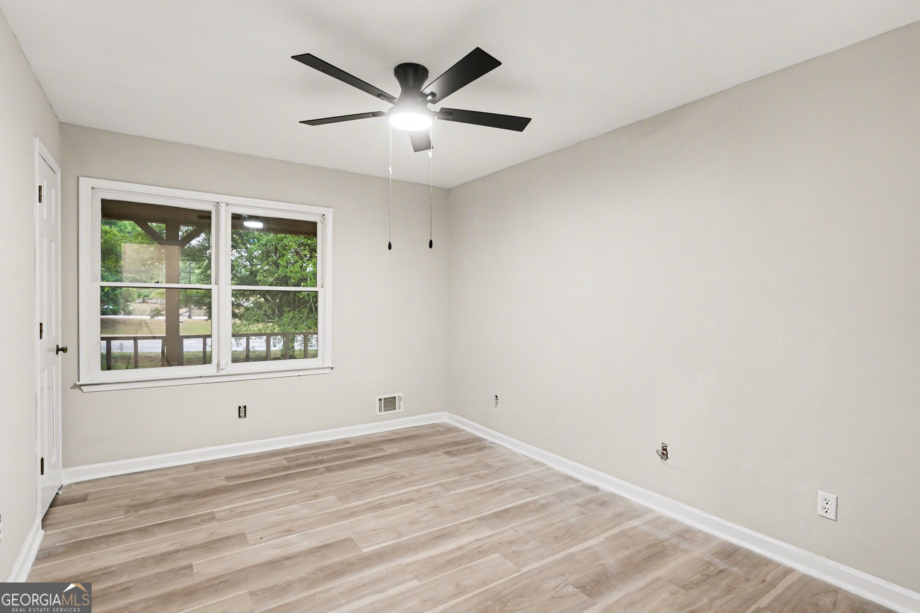 582 Highway 81 W Property Photo 13