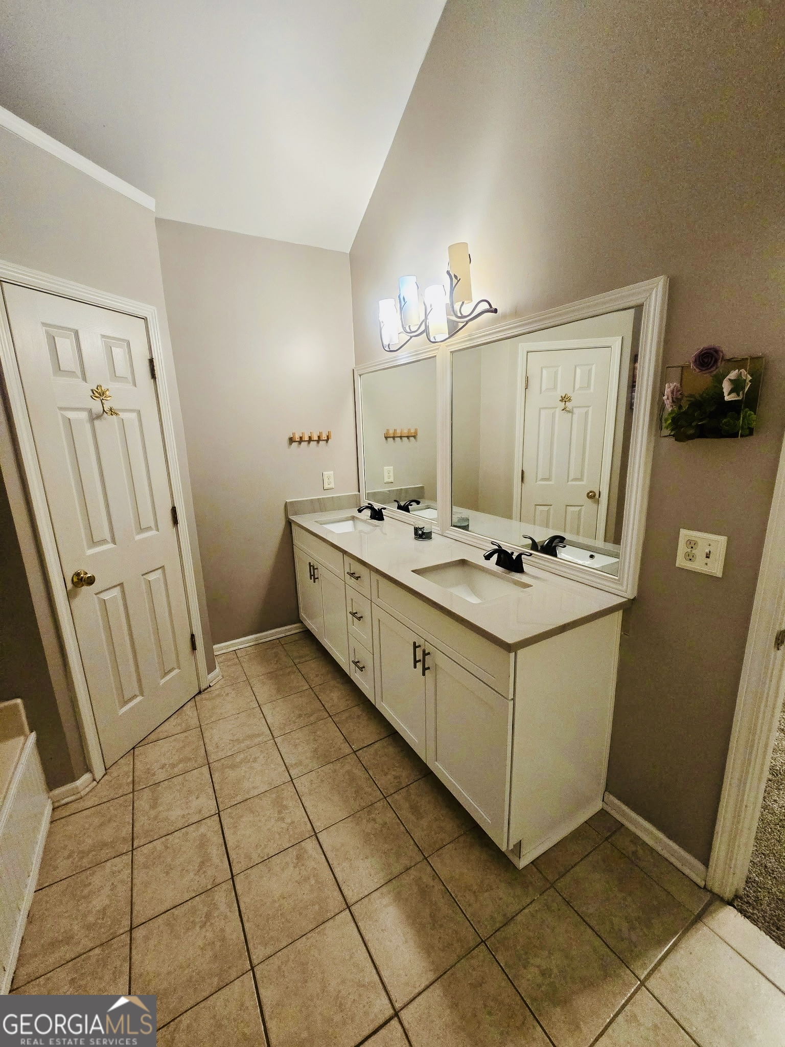 402 Eileen Circle Property Photo 19