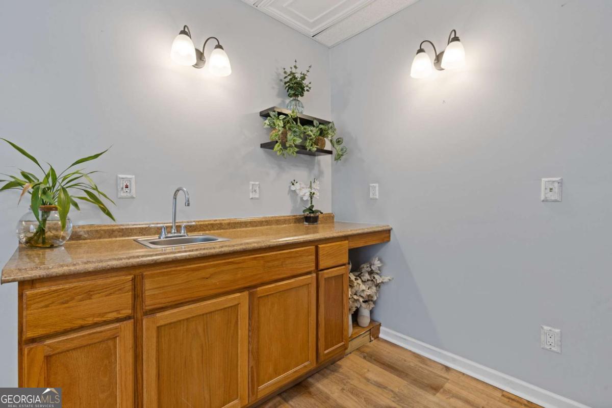 402 Eileen Circle Property Photo 30