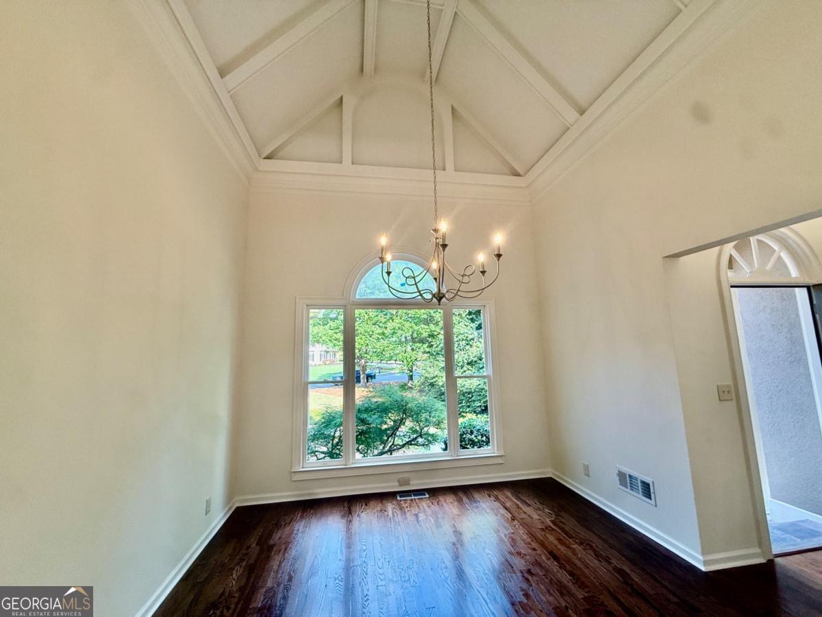 7605 Wentworth Drive Property Photo 14