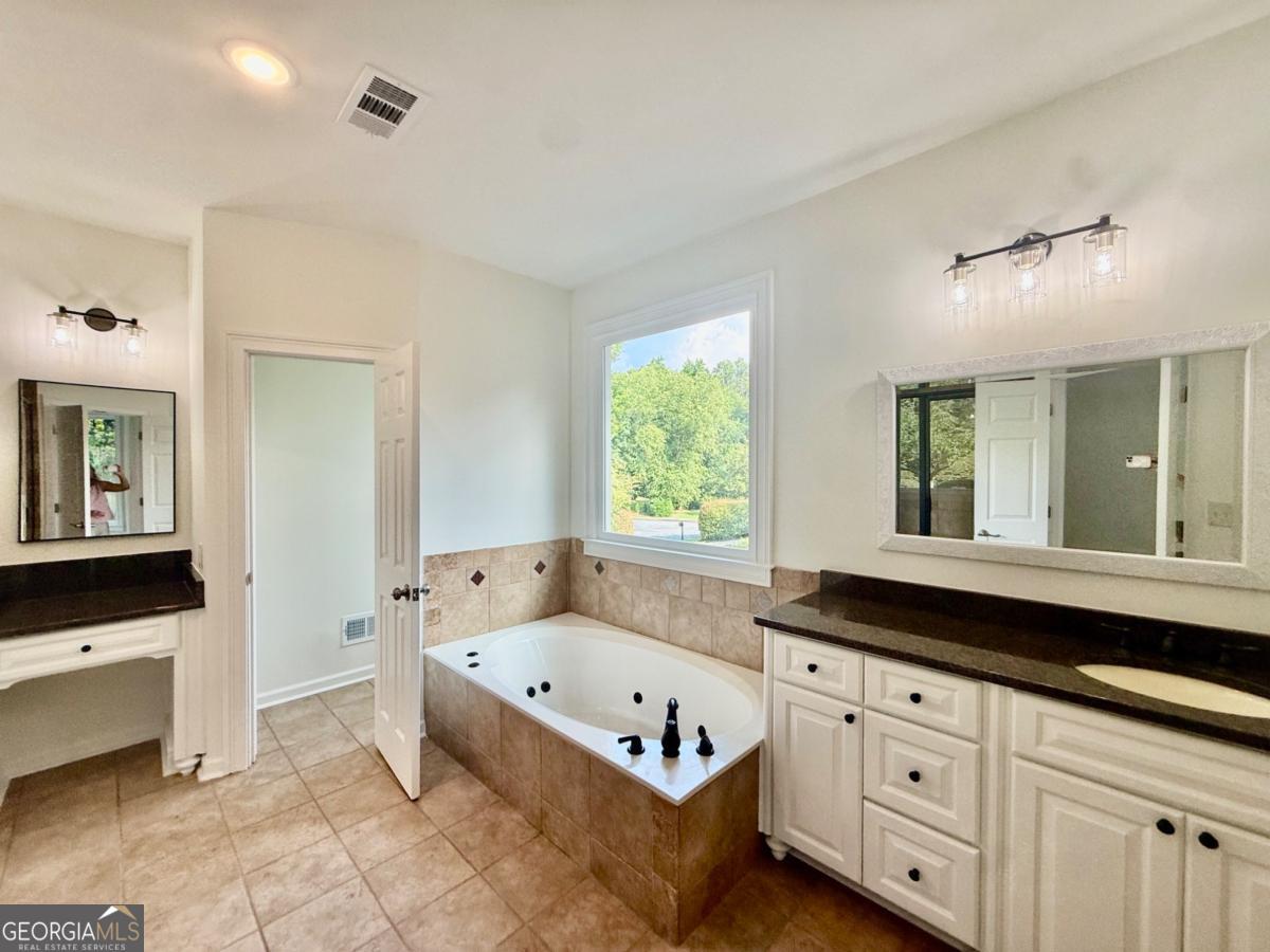 7605 Wentworth Drive Property Photo 28
