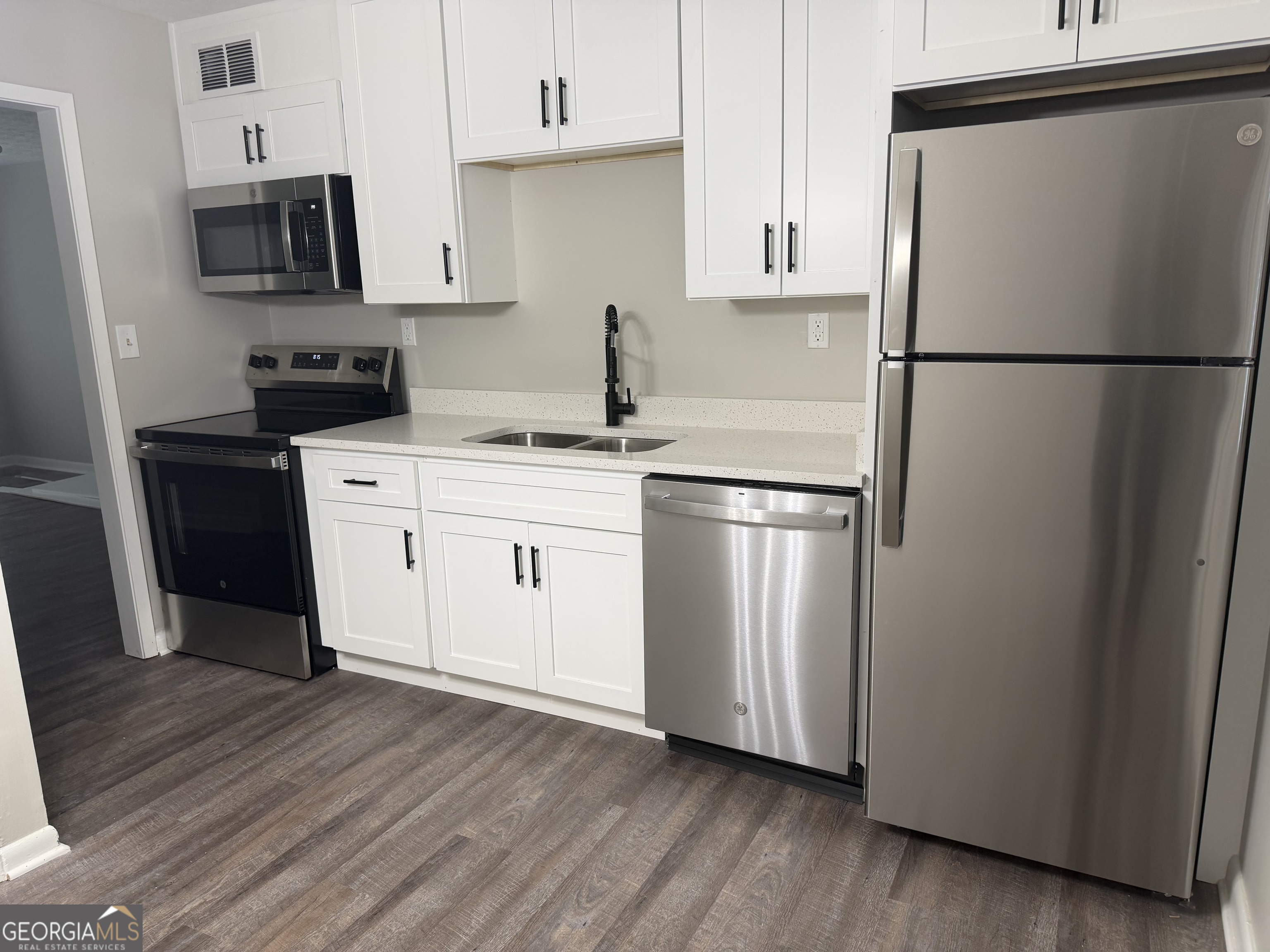 92 Brannan Street Property Photo 1