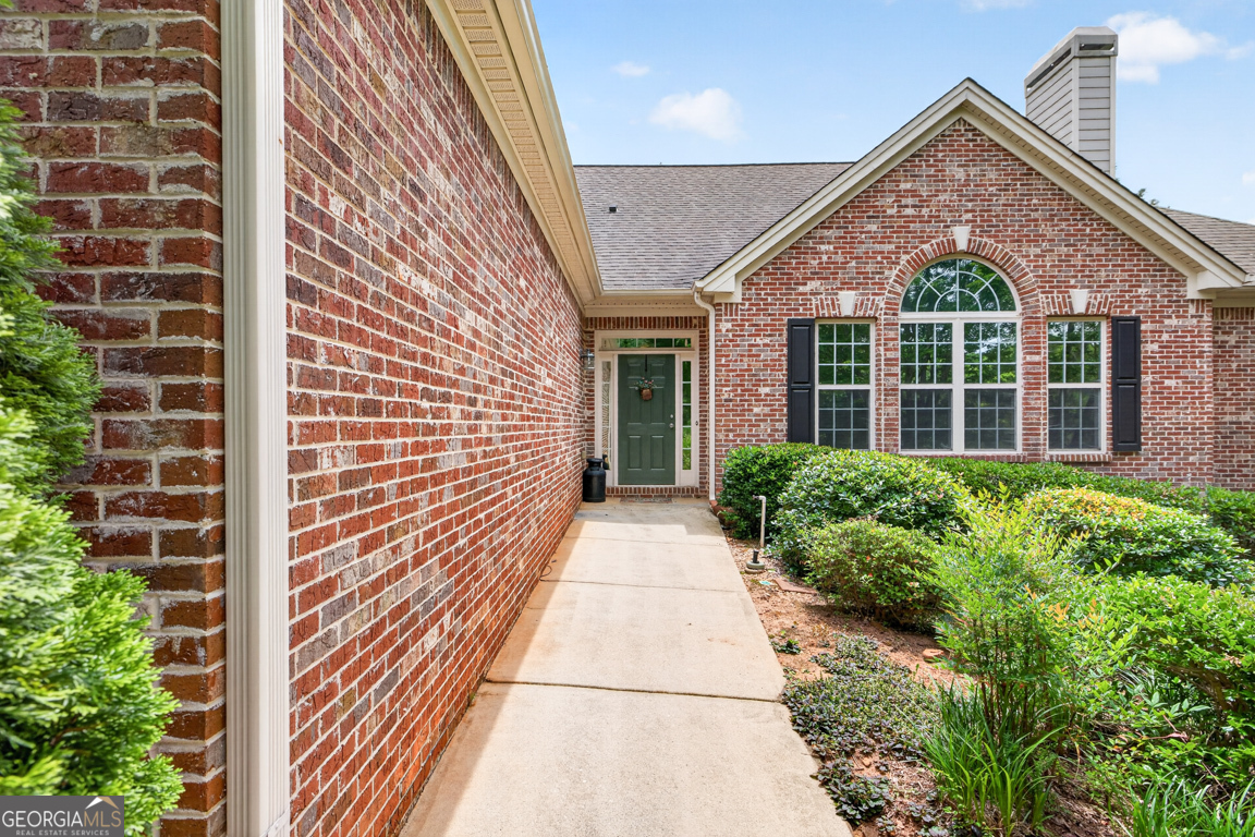 28 Montvale Drive Property Photo 2