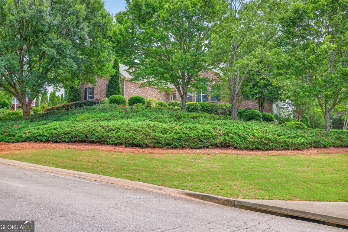28 Montvale Drive Property Photo 6