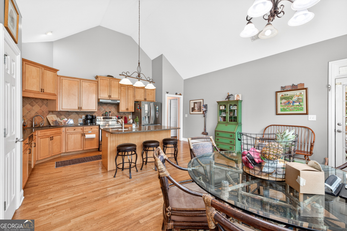 28 Montvale Drive Property Photo 12