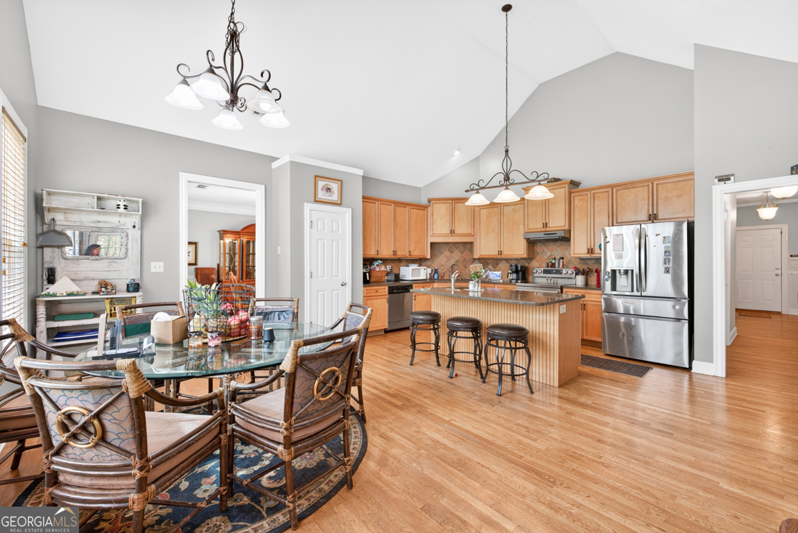28 Montvale Drive Property Photo 14