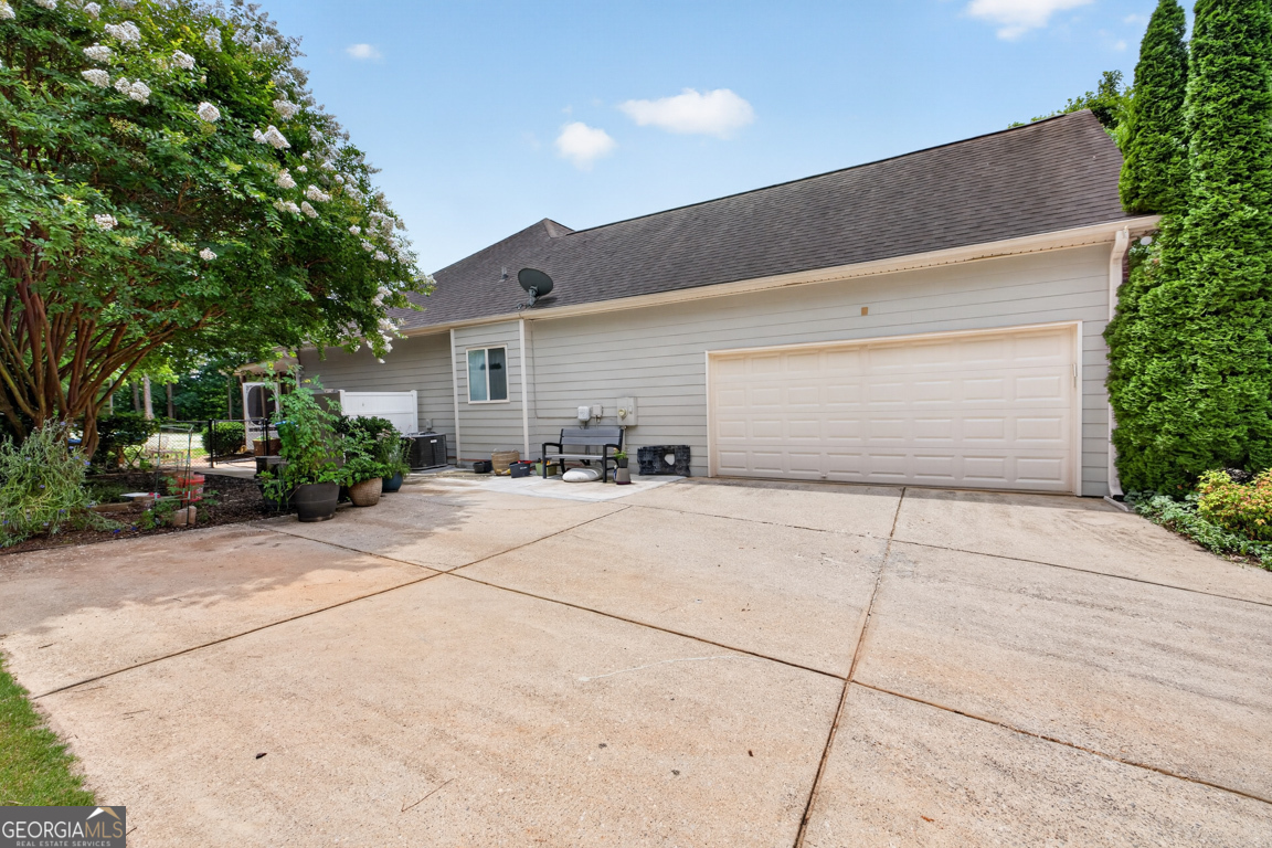 28 Montvale Drive Property Photo 46