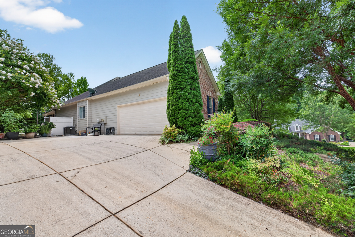28 Montvale Drive Property Photo 47