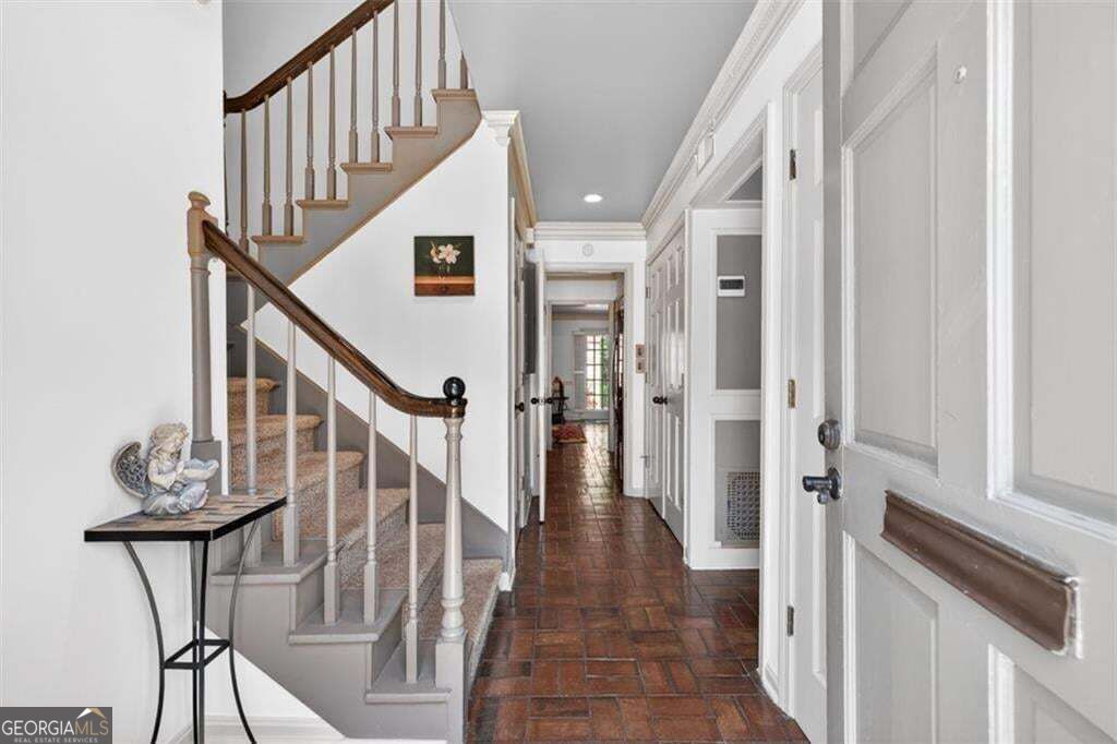 1631 Executive Park Lane Ne Property Photo 2