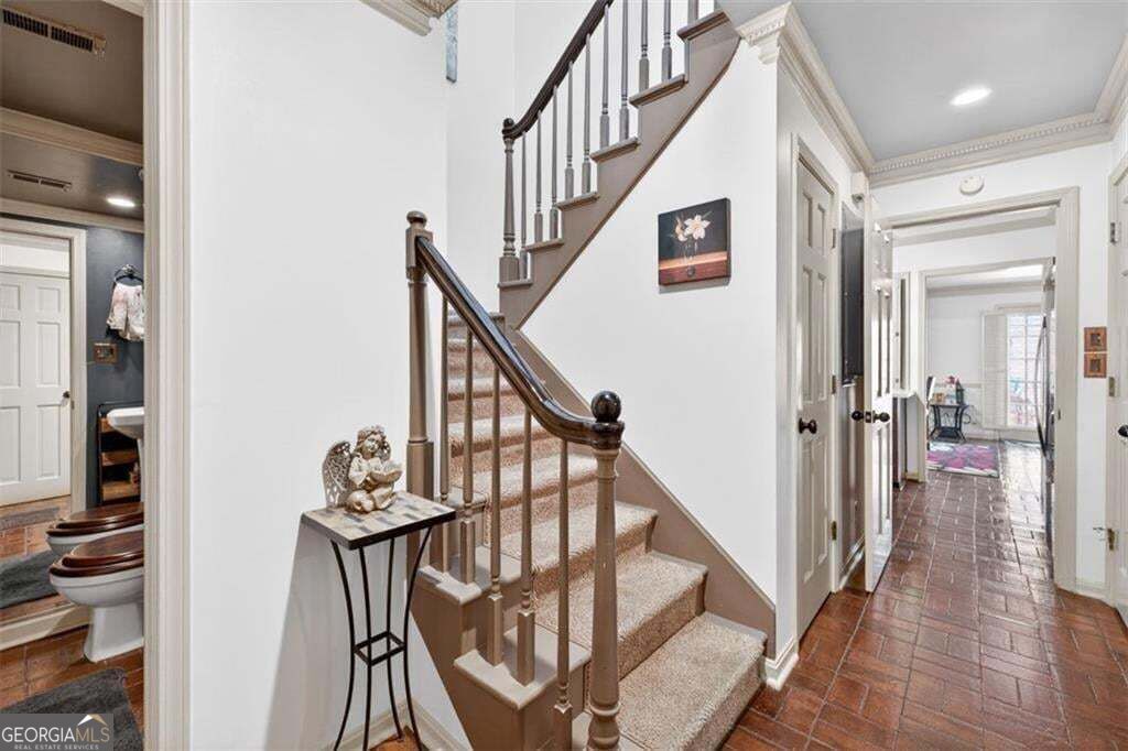 1631 Executive Park Lane Ne Property Photo 3