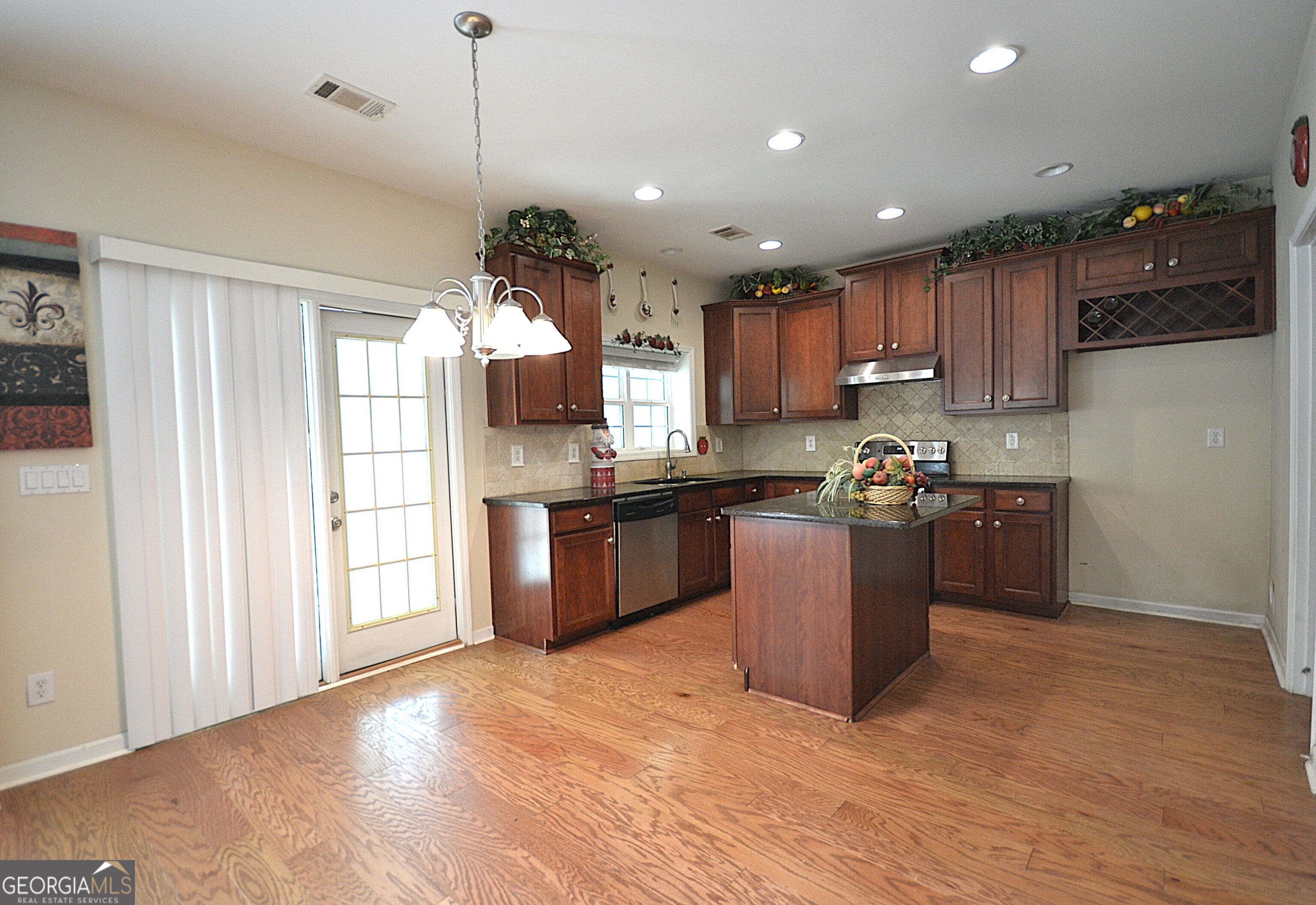 4593 Elsinore Circle Property Photo 17