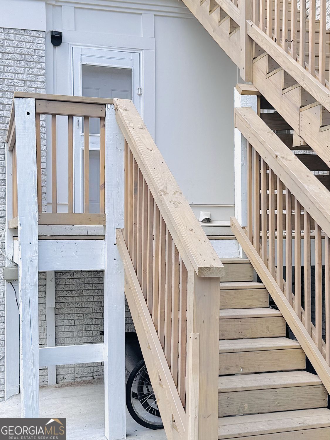 52 Delmont Drive Ne # 2 Property Photo 3