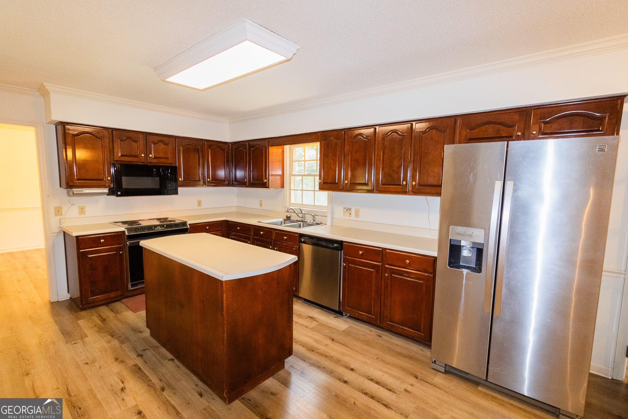 100 Lancaster Point Property Photo 5