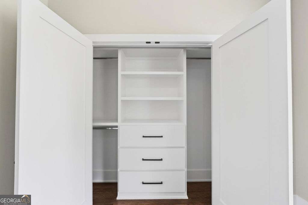 924 Browning Road Property Photo 11