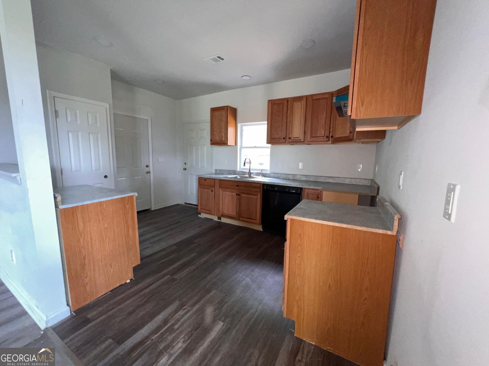2830 Cherry Avenue Property Photo 11