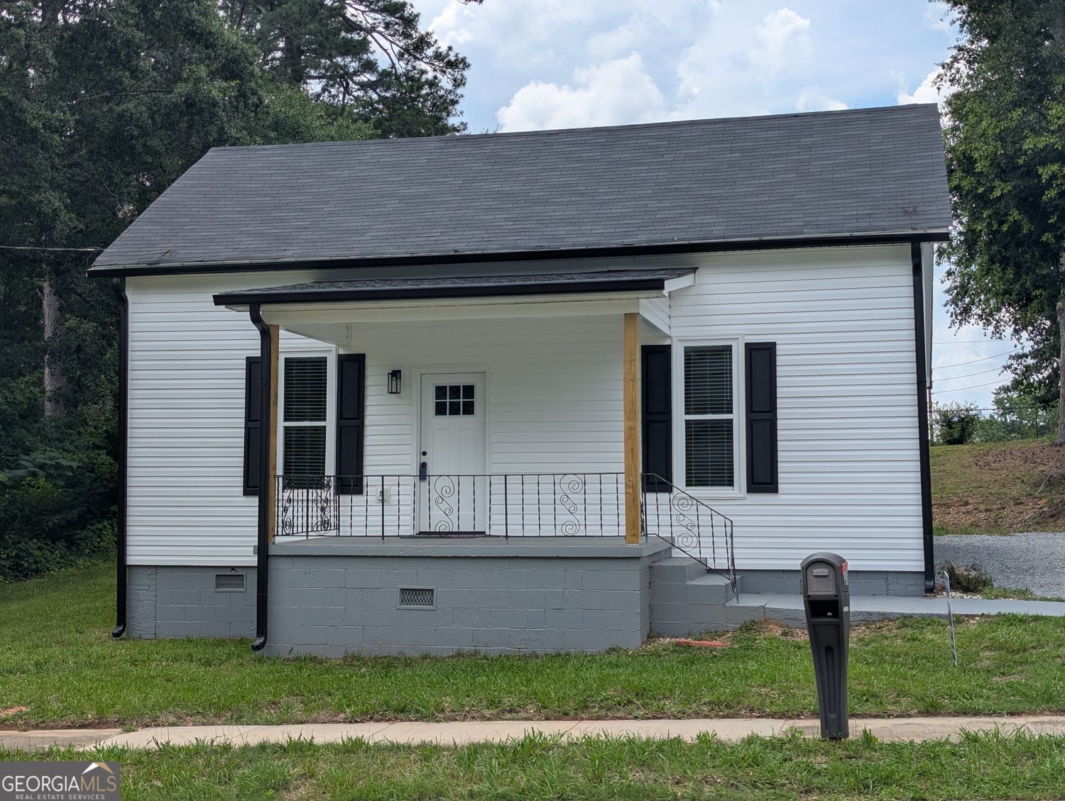 305 Burson Avenue Property Photo 20