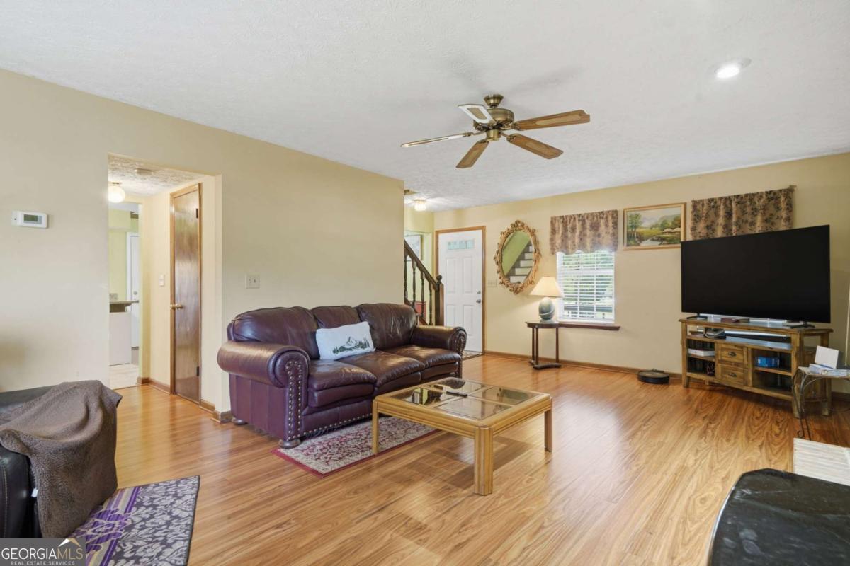 4231 Creek Hollow Way Property Photo 5