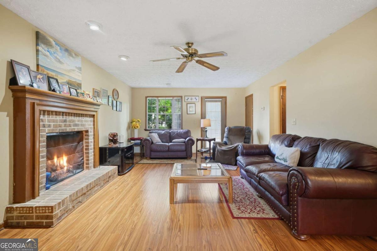 4231 Creek Hollow Way Property Photo 7