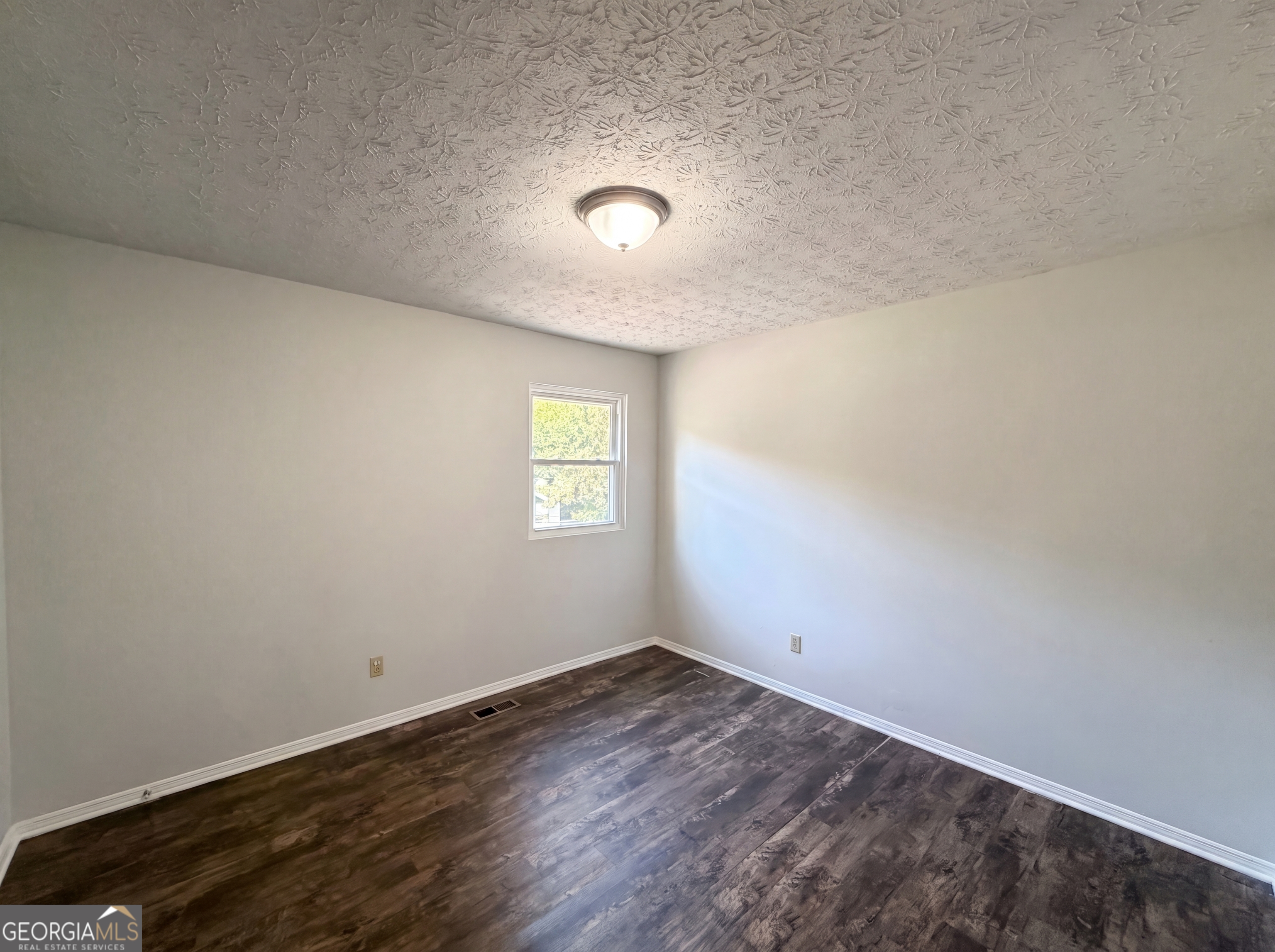 6830 Earlhurst Road Property Photo 16