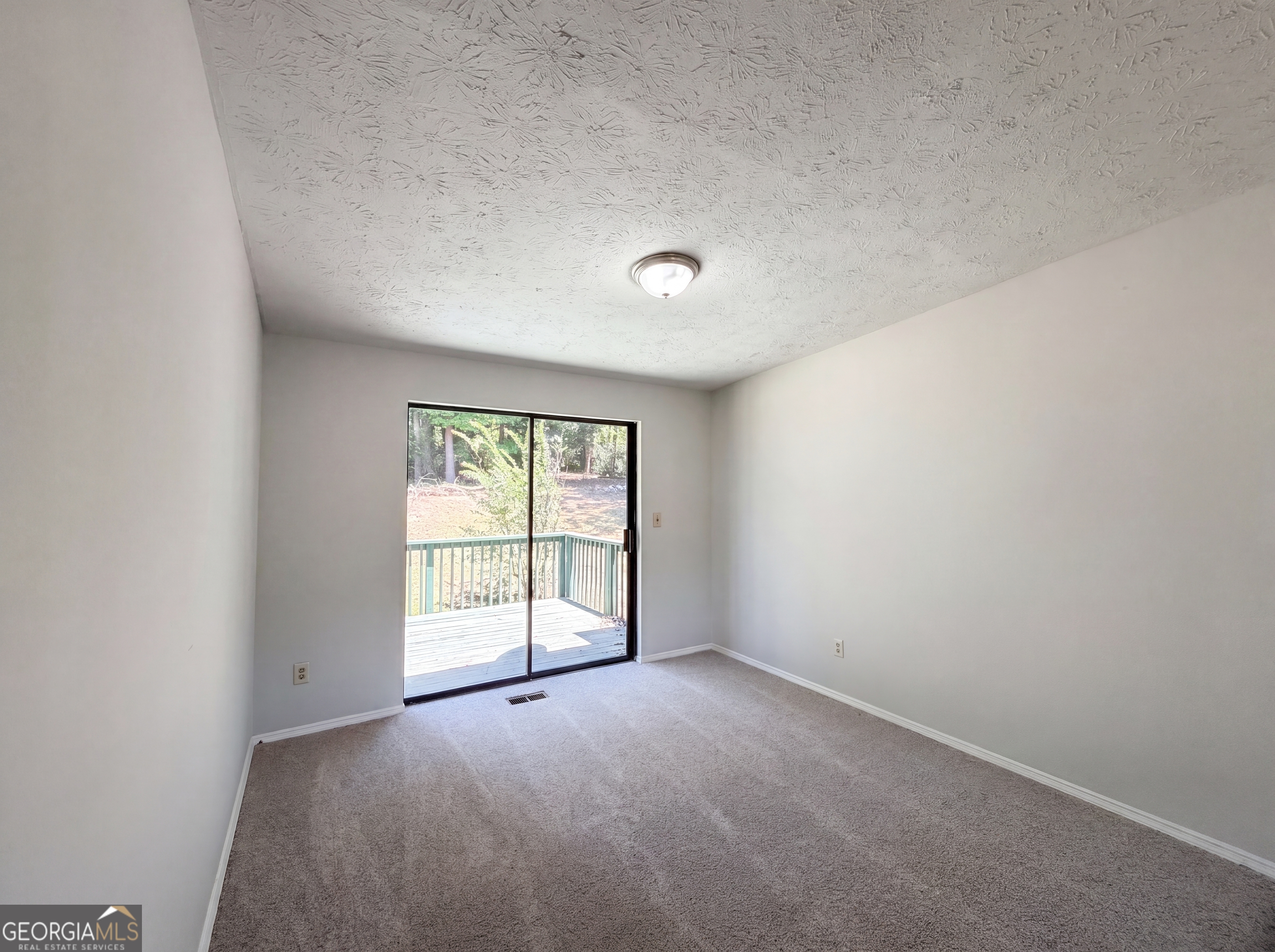 6830 Earlhurst Road Property Photo 18
