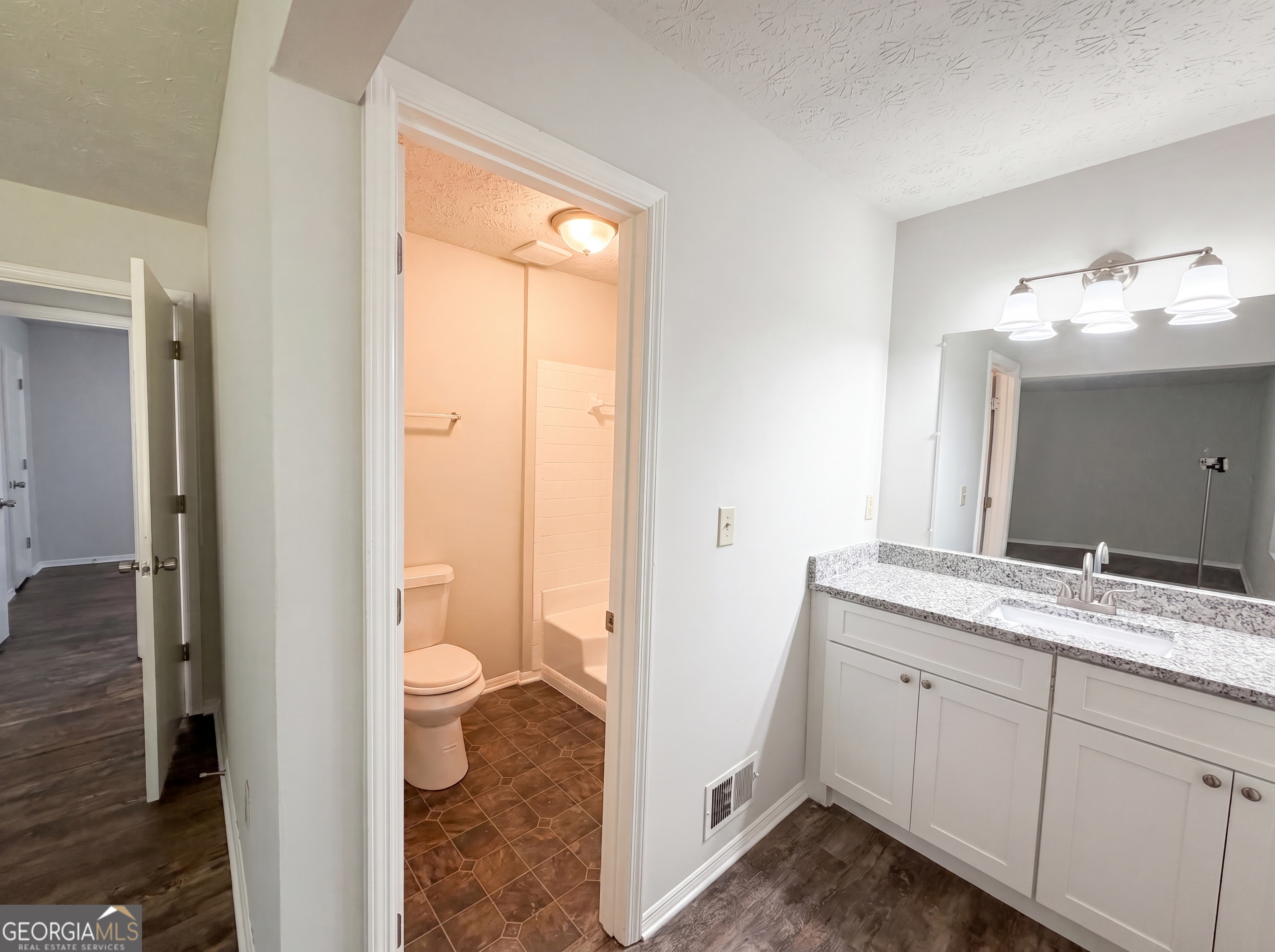 6830 Earlhurst Road Property Photo 22