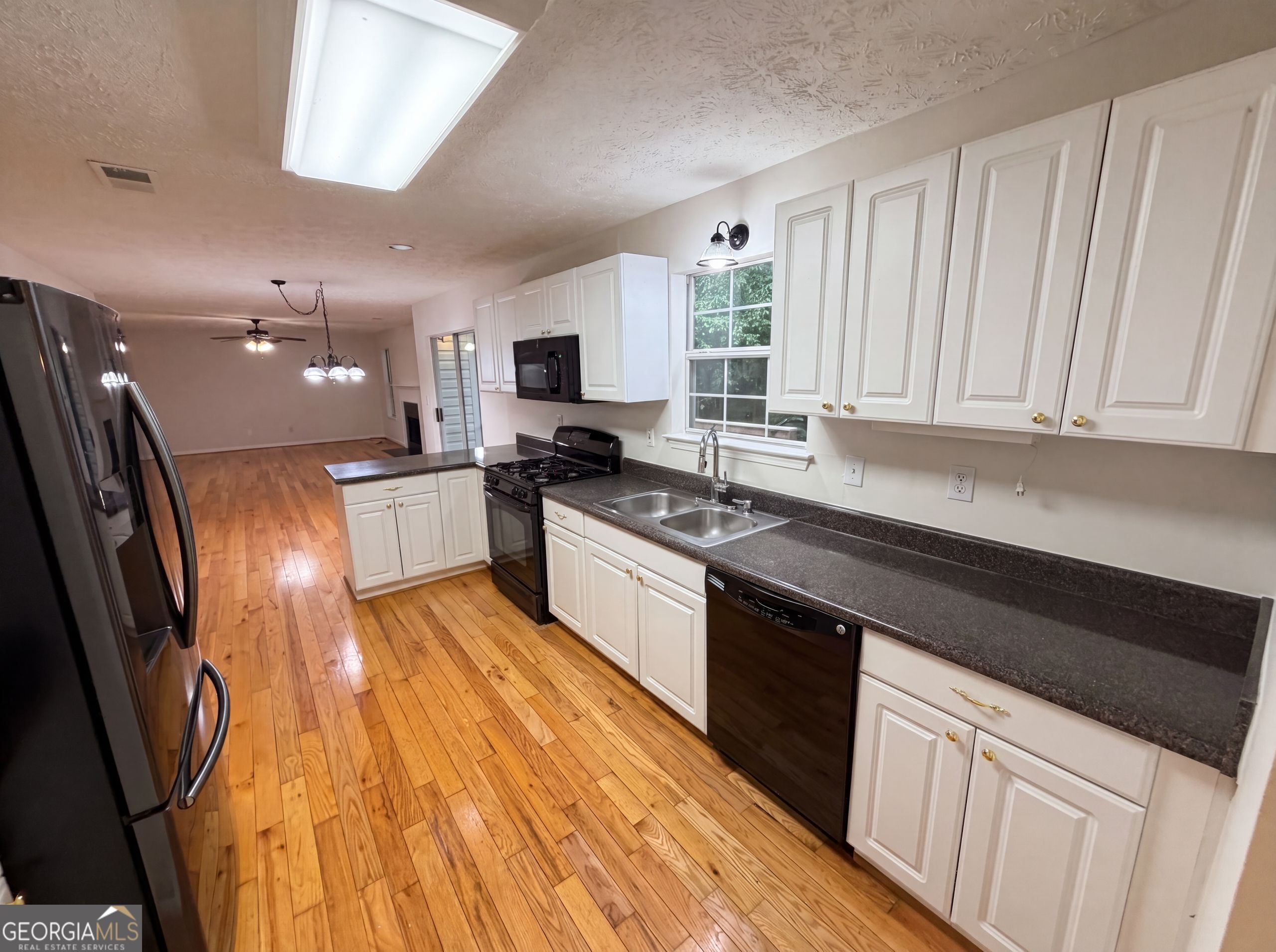 1800 Ivy Stone Court Property Photo 2