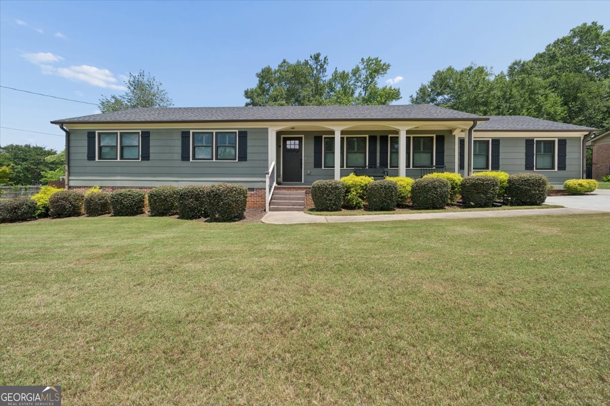 6127 Forest Drive SE Property Photo 1