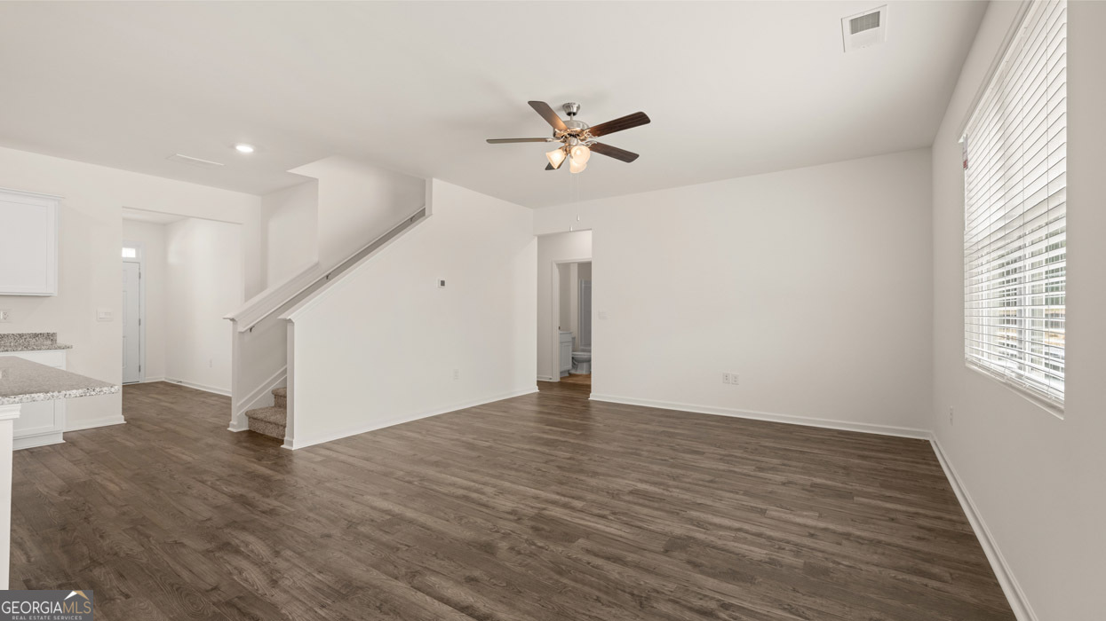 595 Great Salt Lane Property Photo 6
