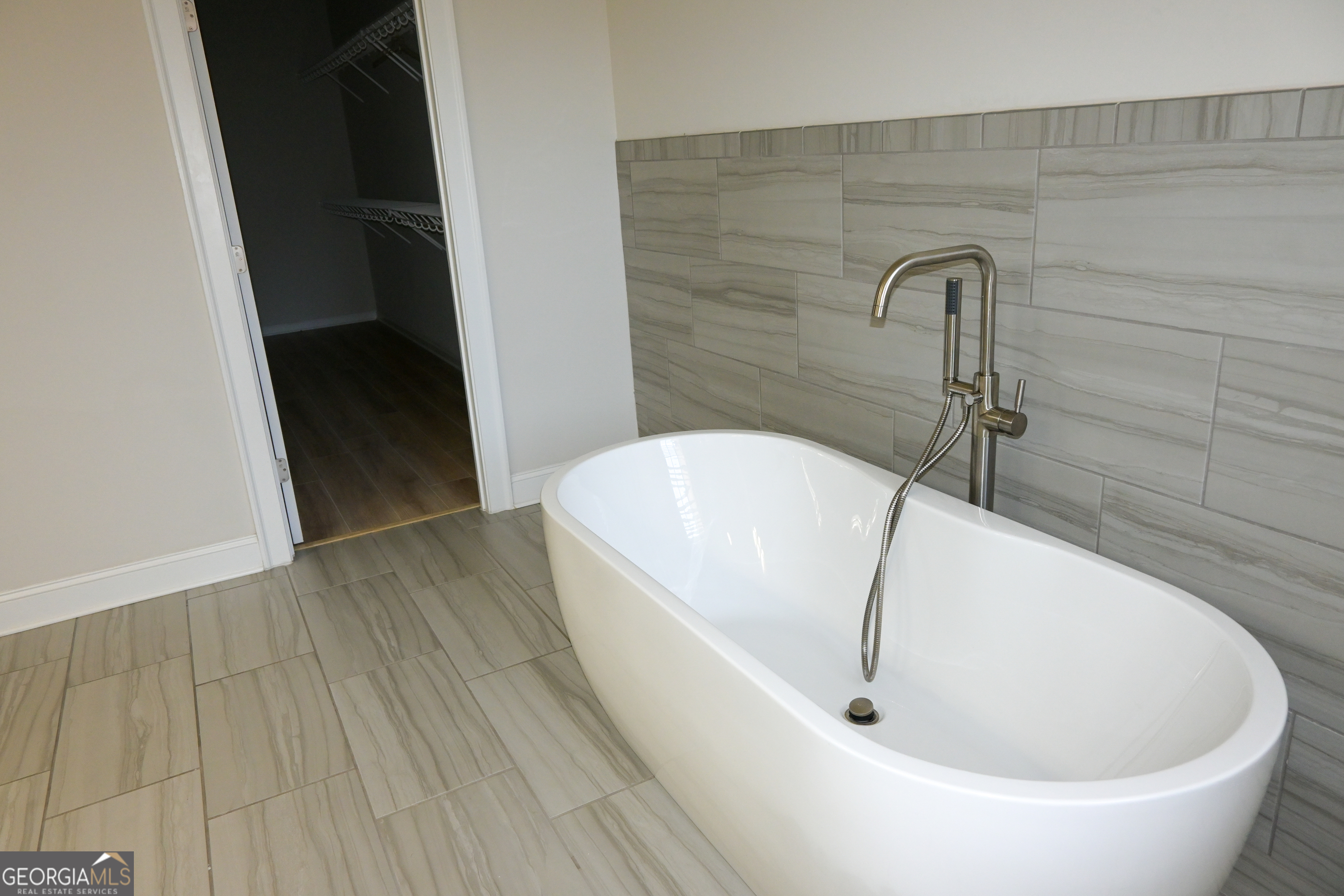 1758 Glenview Park Circle Ne Property Photo 21