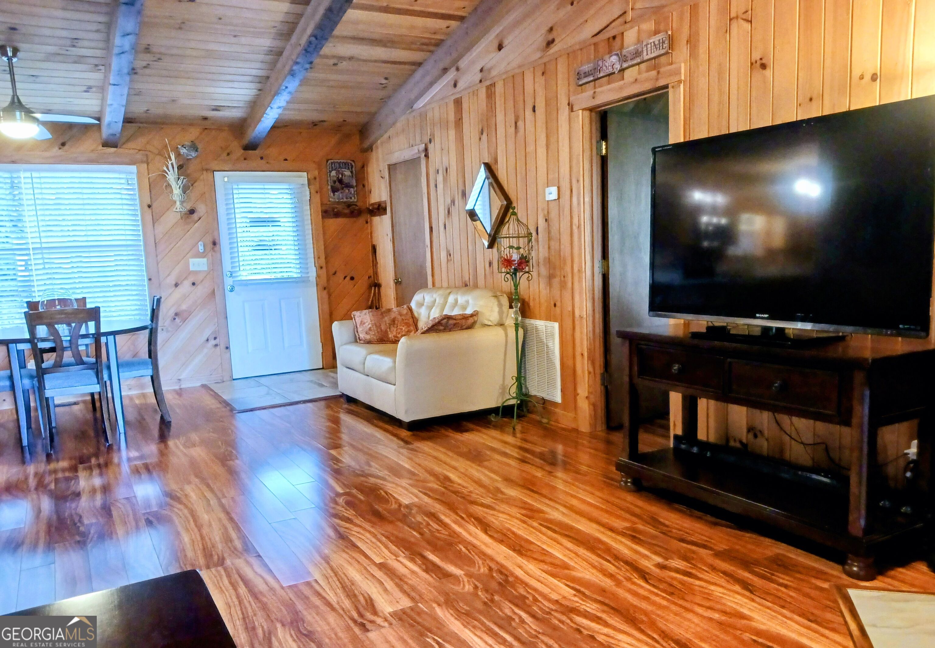 548 Confederate Drive Property Photo 10