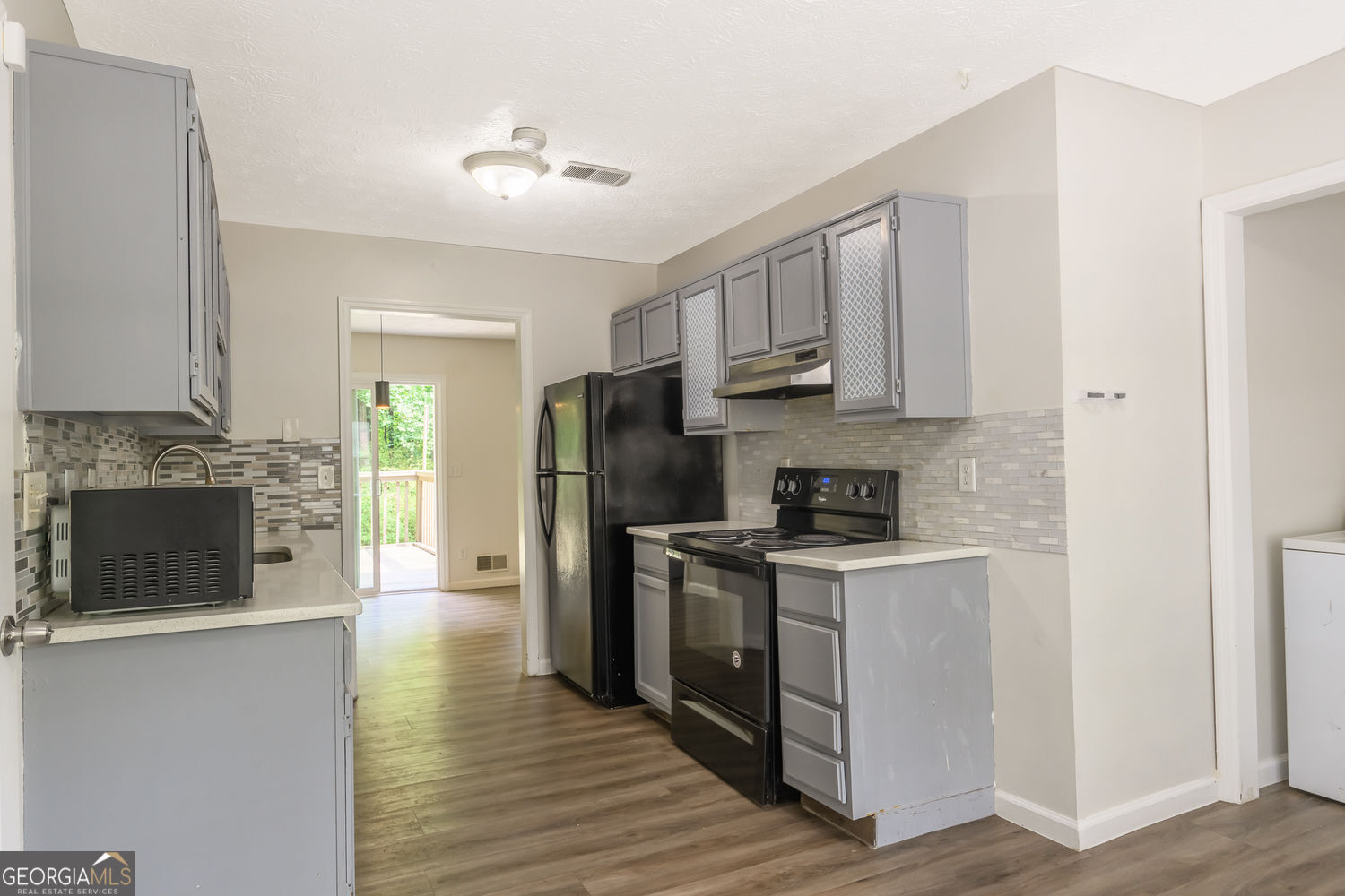 2100 Whitebluff Way Ne Property Photo 3