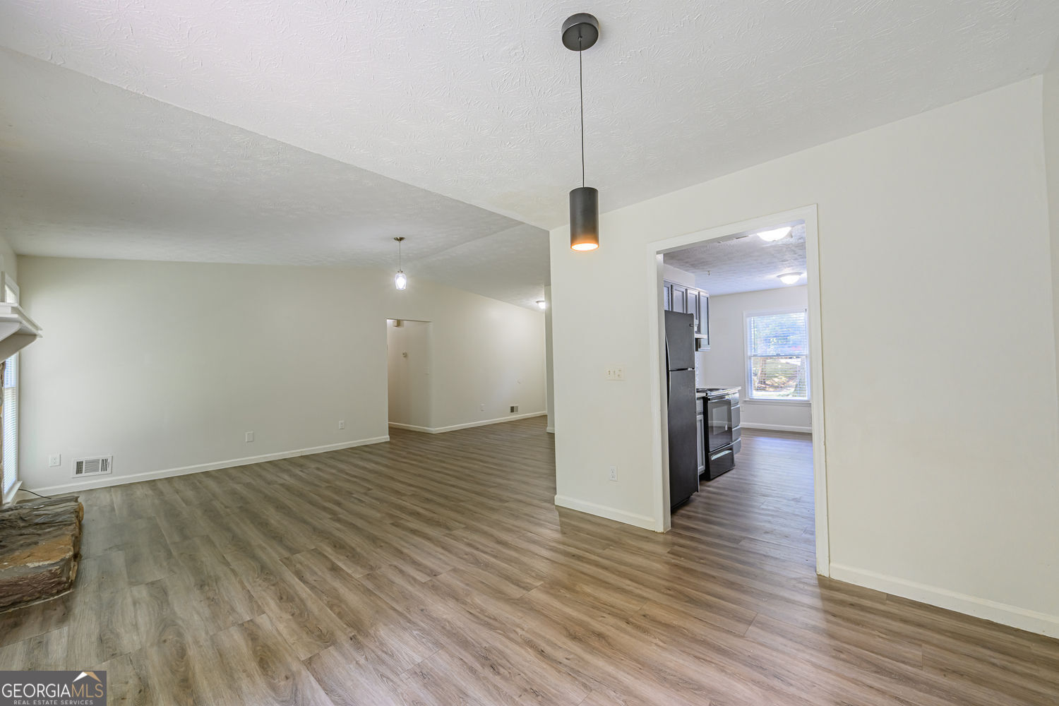2100 Whitebluff Way Ne Property Photo 9