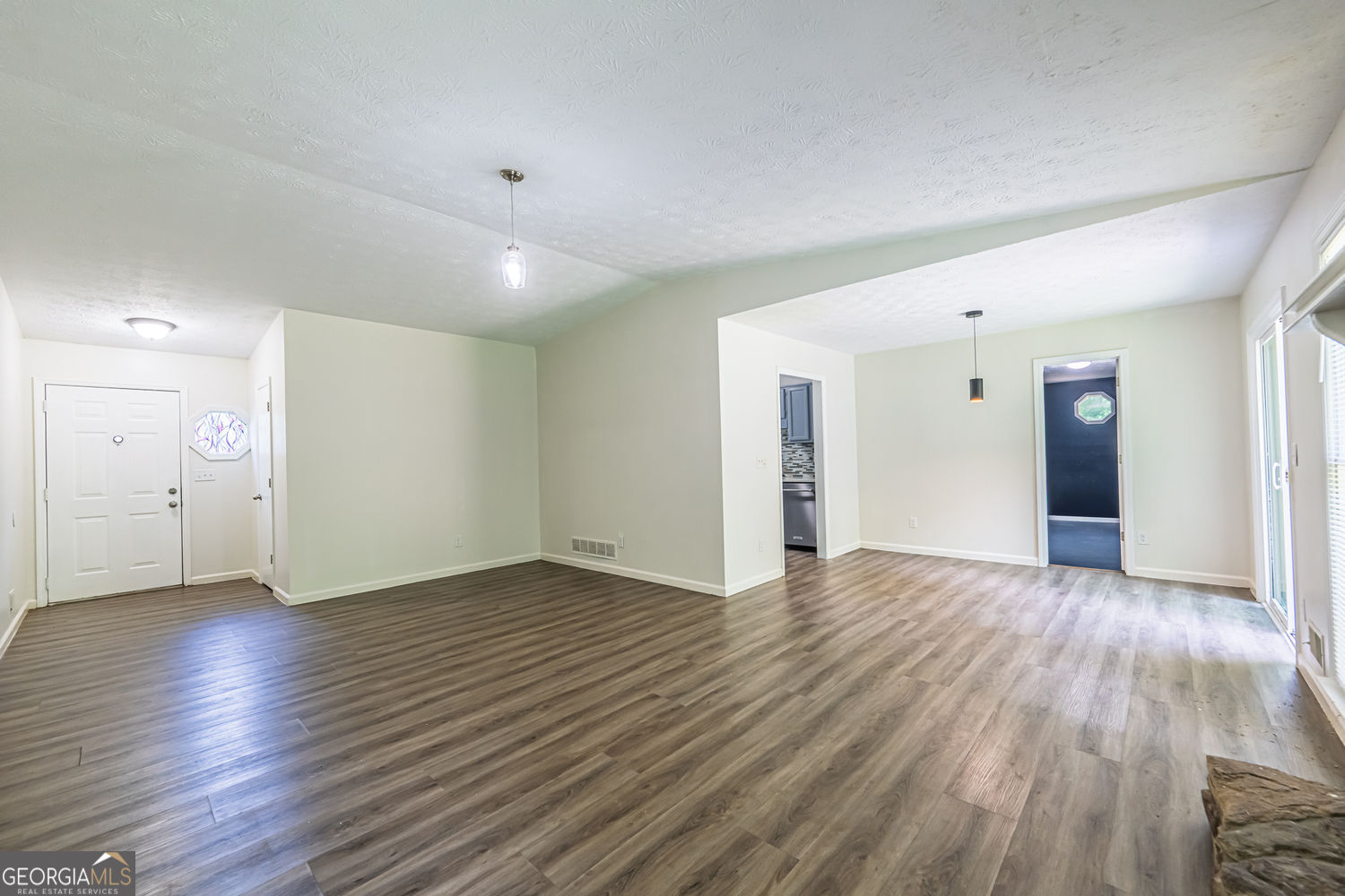 2100 Whitebluff Way Ne Property Photo 10