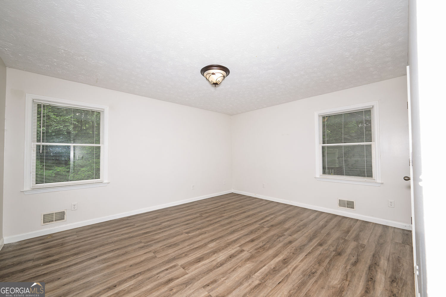 2100 Whitebluff Way Ne Property Photo 16