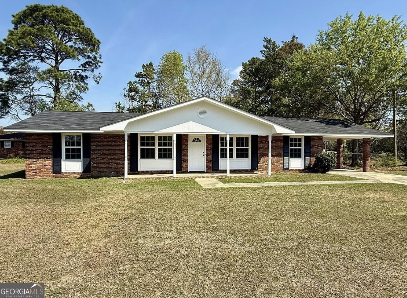 1700 N Maple Drive Property Photo 1