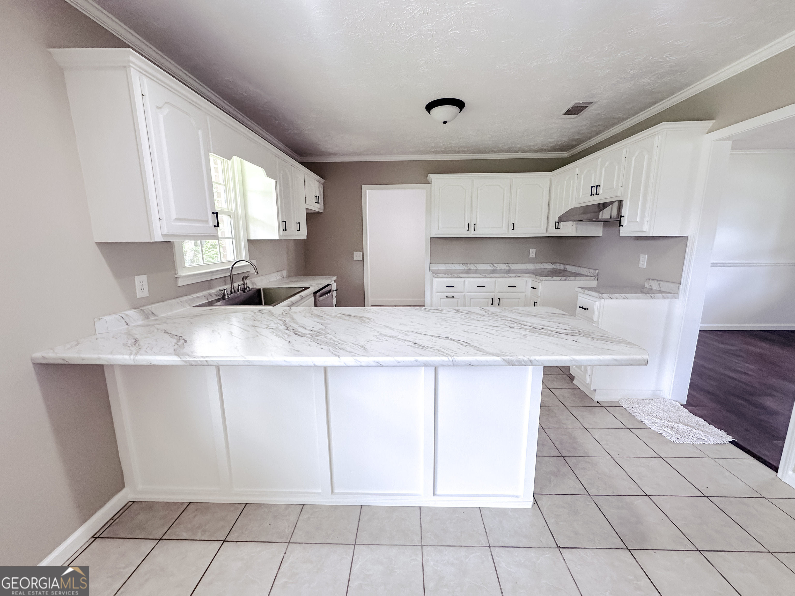 1700 N Maple Drive Property Photo 7