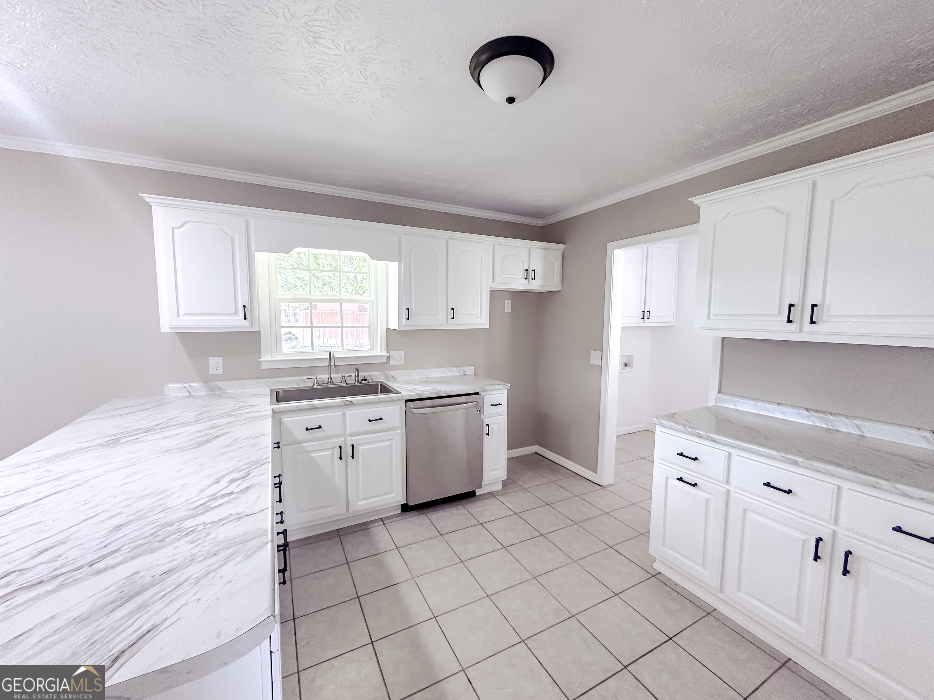 1700 N Maple Drive Property Photo 8