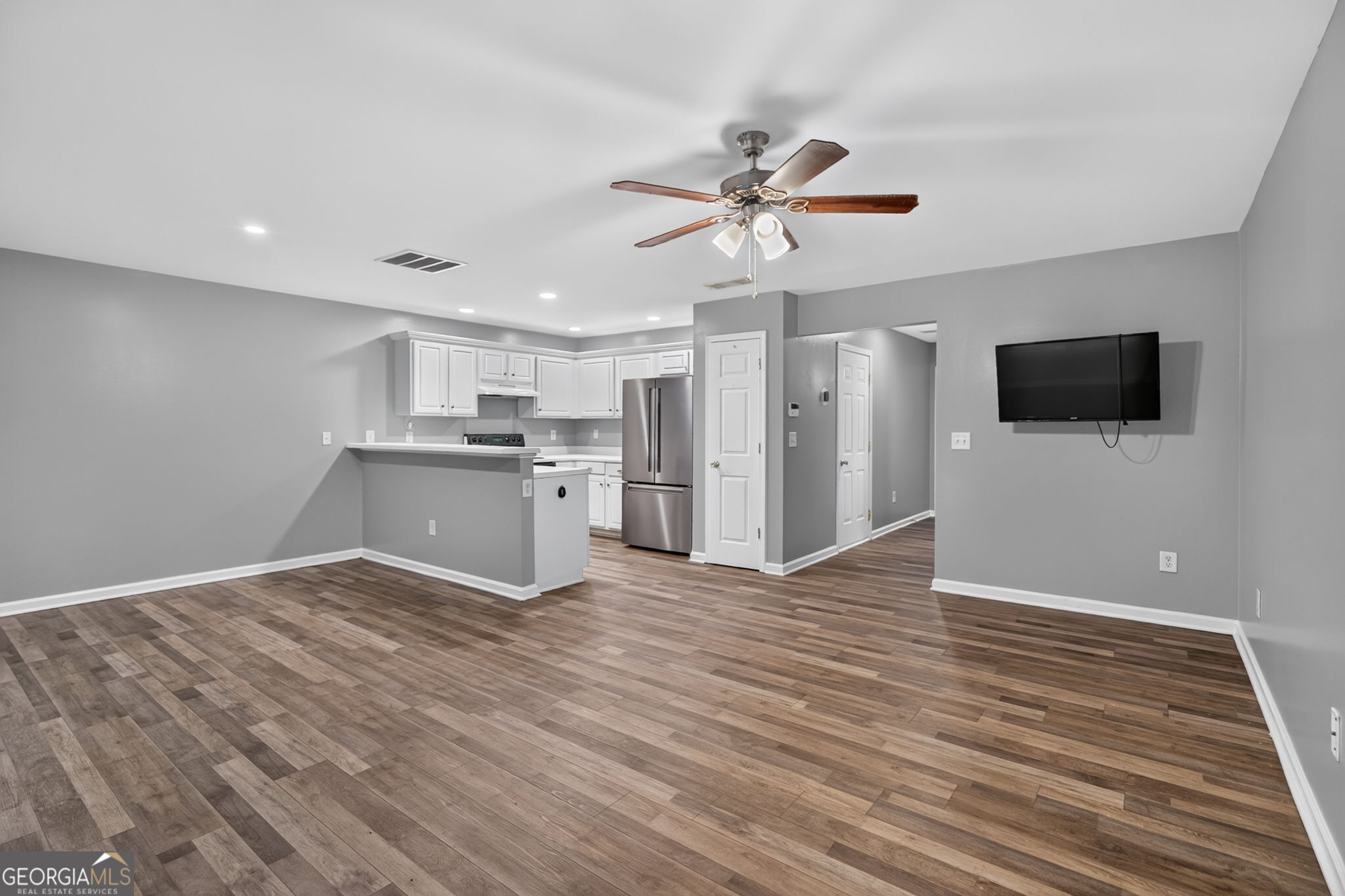 183 Venture Path Property Photo 10