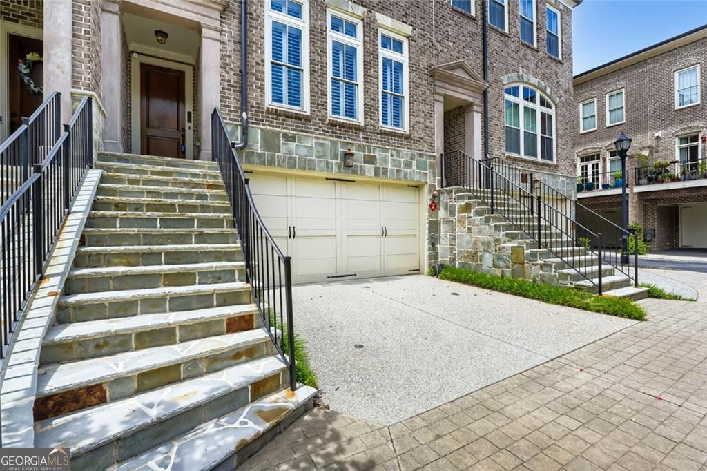58 Sheridan Drive # 7 Property Photo 1