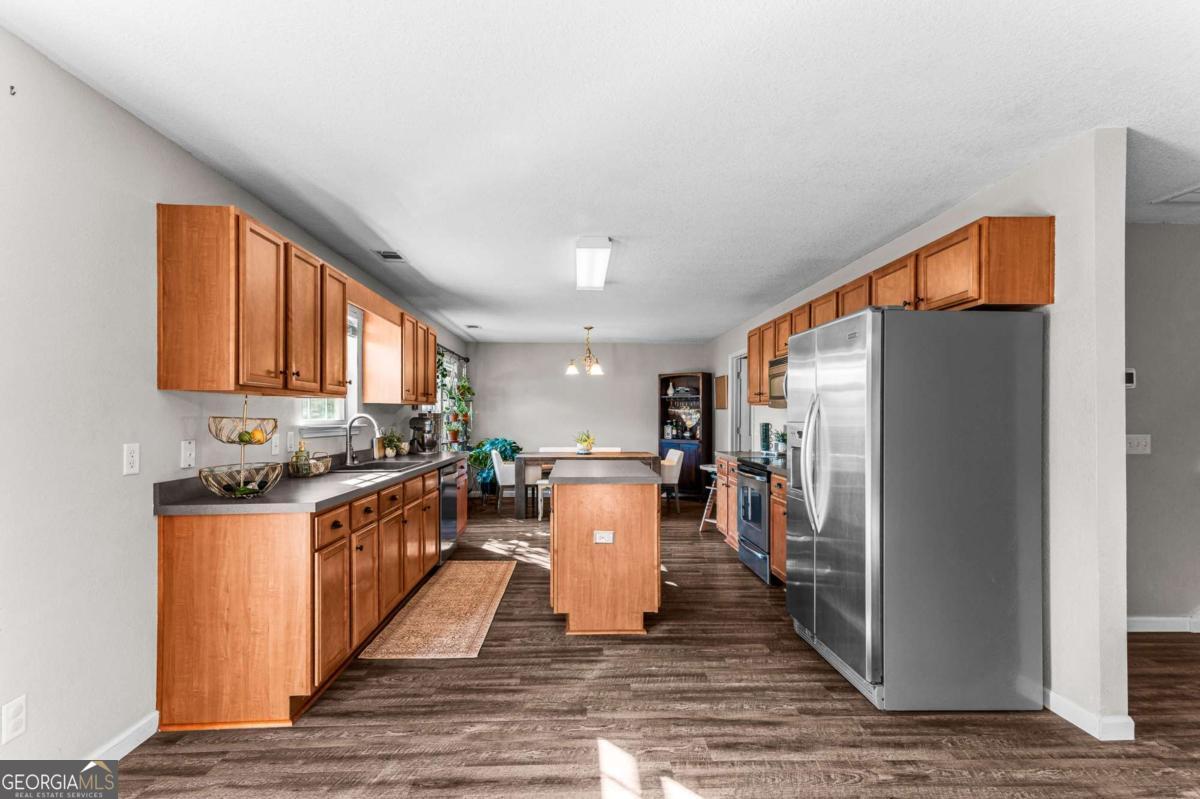424 Flint Drive Property Photo 6