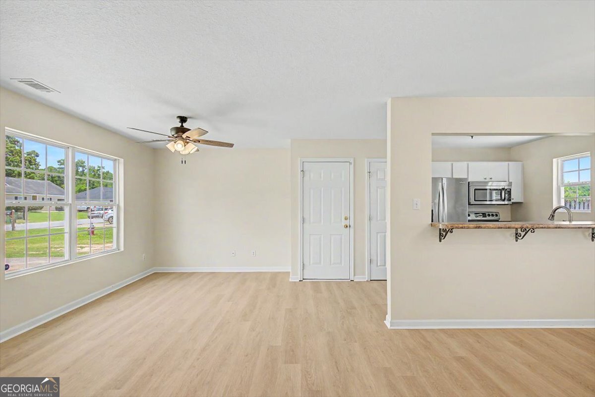9012 Whispering Pines Boulevard Property Photo 6