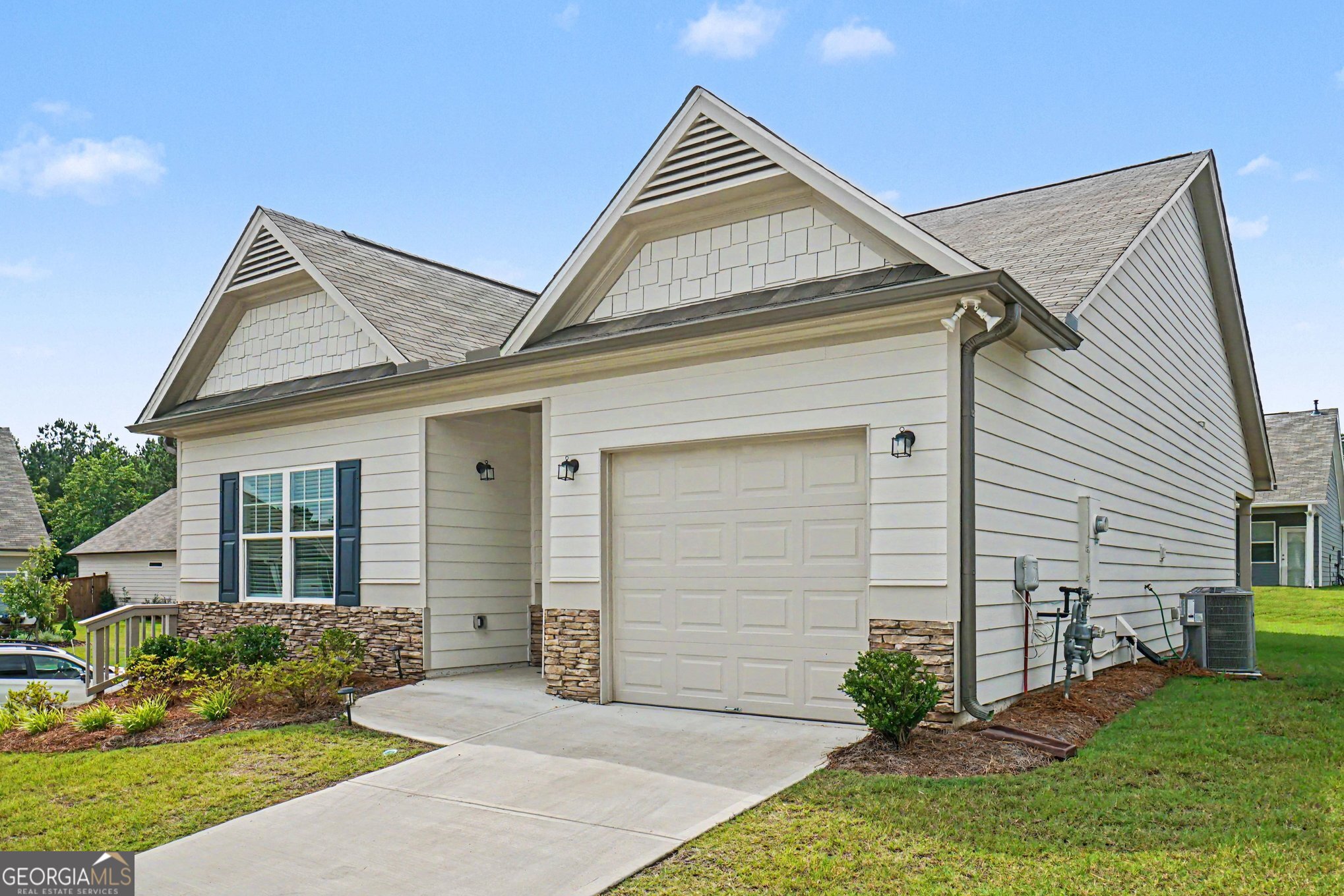 7 Rosebud Lane Property Photo 3