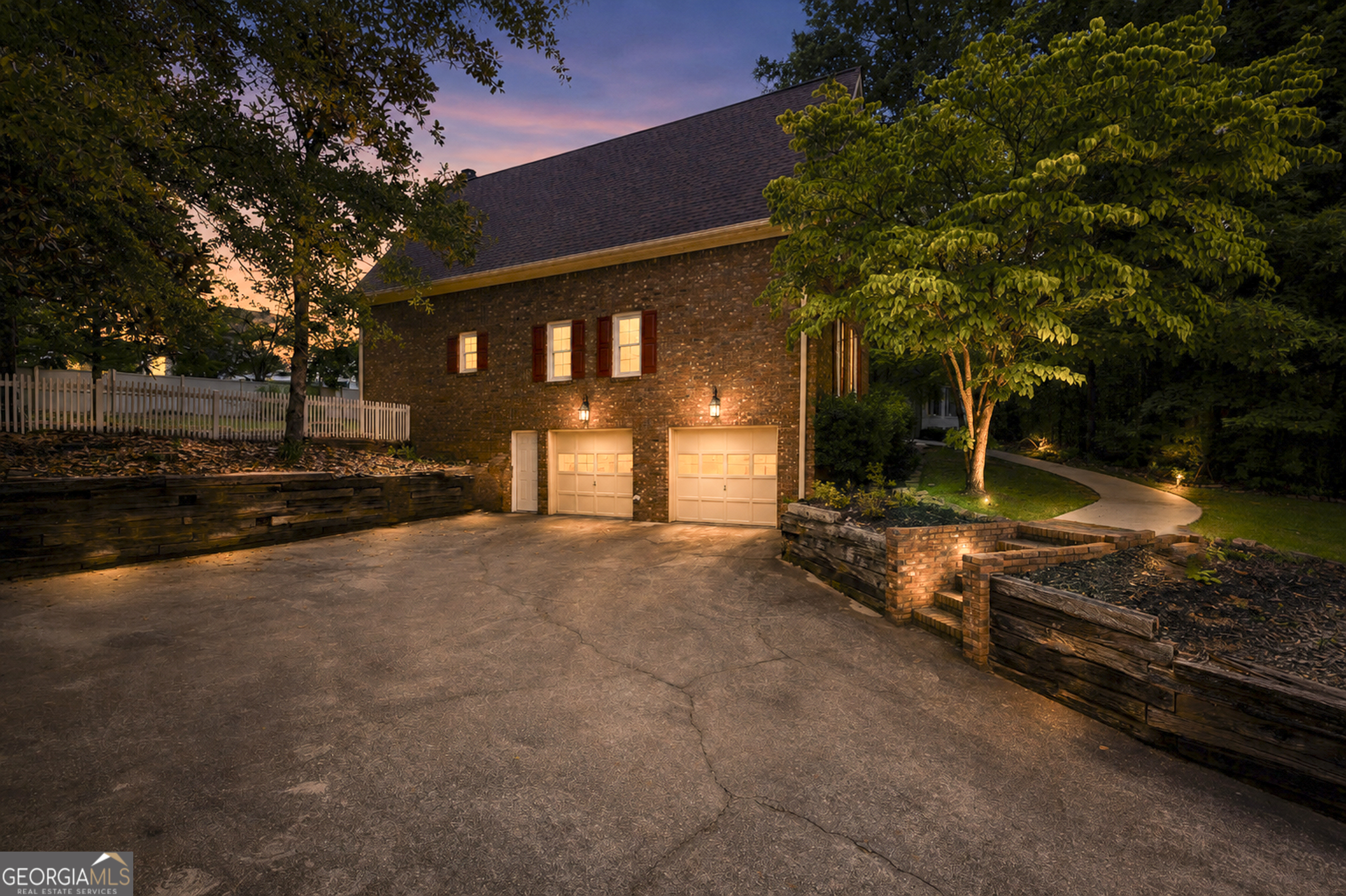 3190 Hampton Ridge Way Property Photo 1